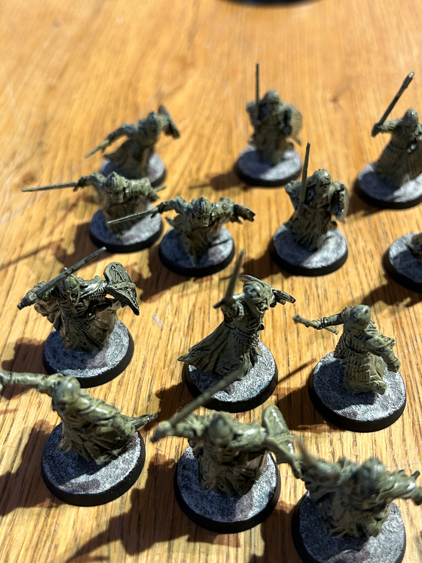 Lord of the rings MESBG Army of the dead plastic x33 including king, 2 standards (1 spear is broken and only 18 have shields)