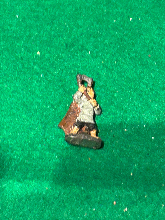Ral partha halfling with axe collectors series 02-028 (a)