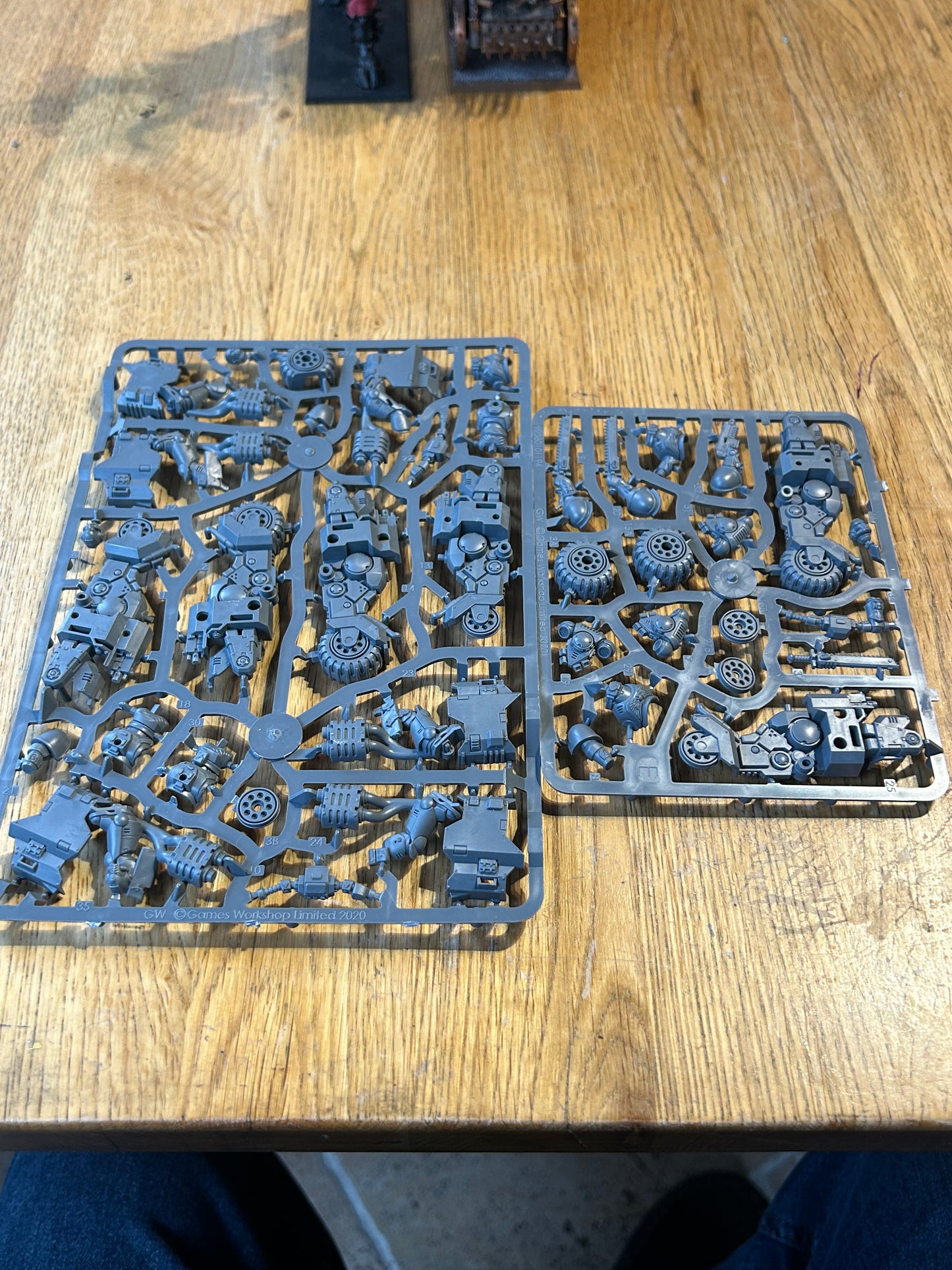 Warhammer 40k space marine outriders squad sprues (no bases)