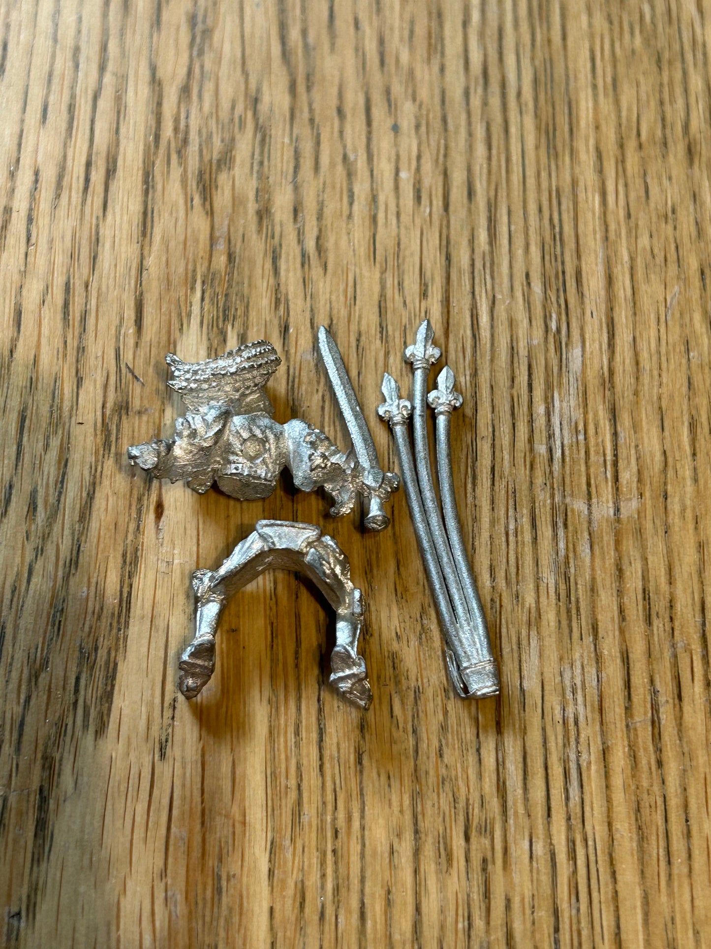 Warhammer Fantasy Battle Bretonnian green knight with banner (no horse or shield)