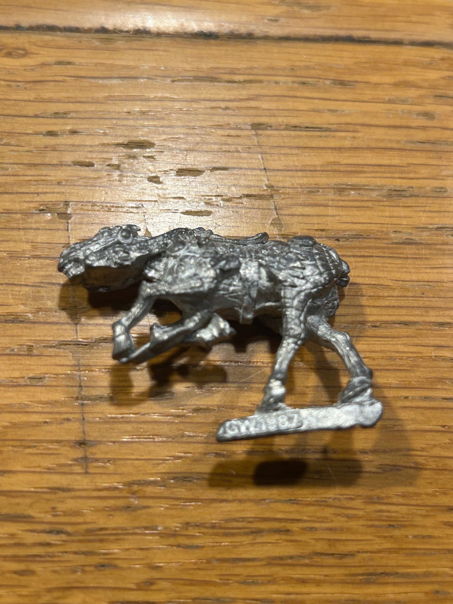 Warhammer fantasy c21 undead cavalry mount lizardskin (tail is missing part of it and needs its legs moved around a bit)