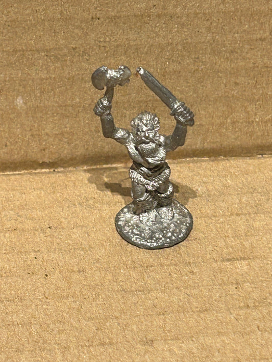 Warhammer fantasy medieval adventurers C38/1d Berserker w. Sword & Axe