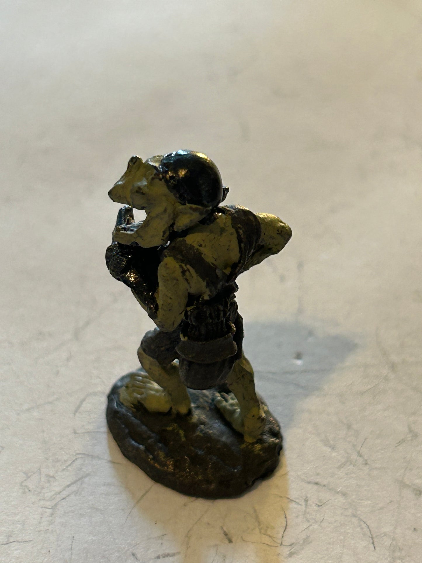 Citadel Warhammer 80s pre-slotta FTO-10 Orc firing Crossbow