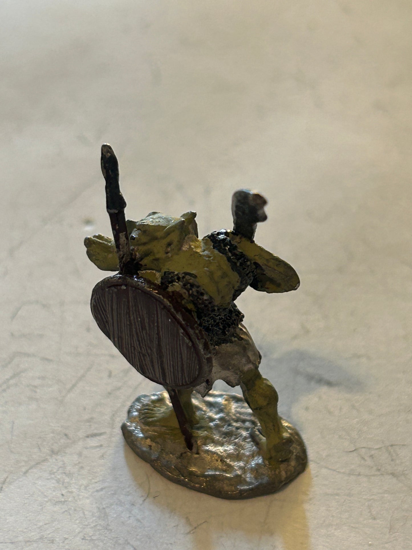 Citadel - Pre Slotta - Warhammer - C15 armoured Orc 1984 Fantasy tribes orcs FTO3 orc advancing with sword and shield