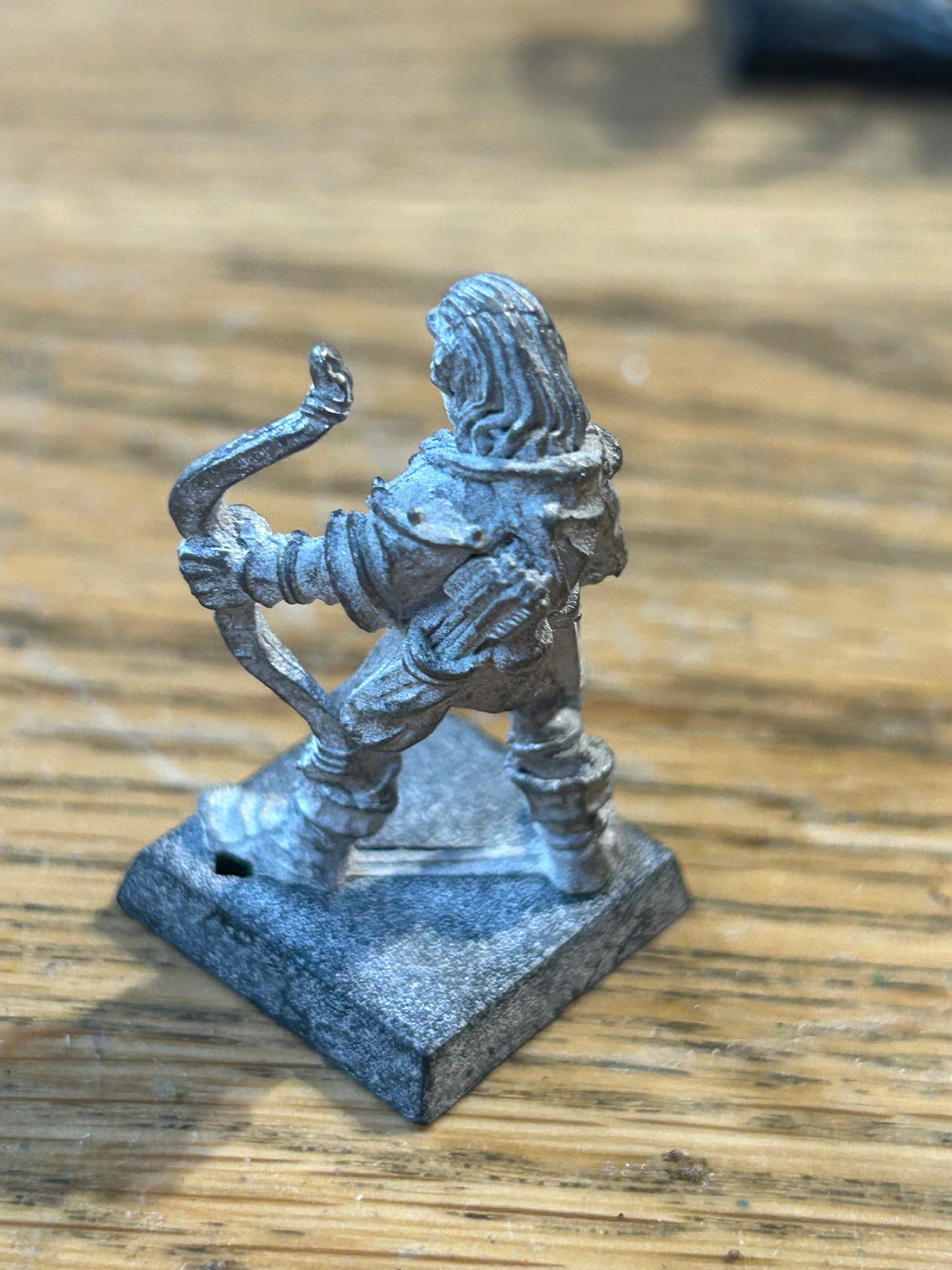 Warhammer Fantasy old world wood elf archer with bow