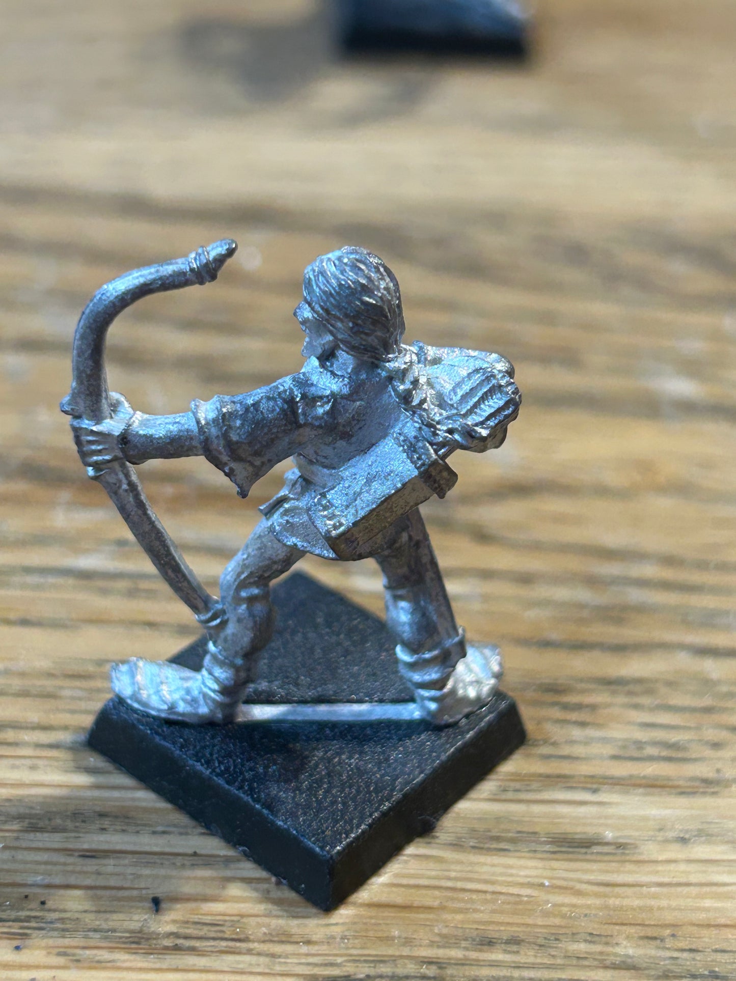 Warhammer Fantasy old world wood elf archer with bow