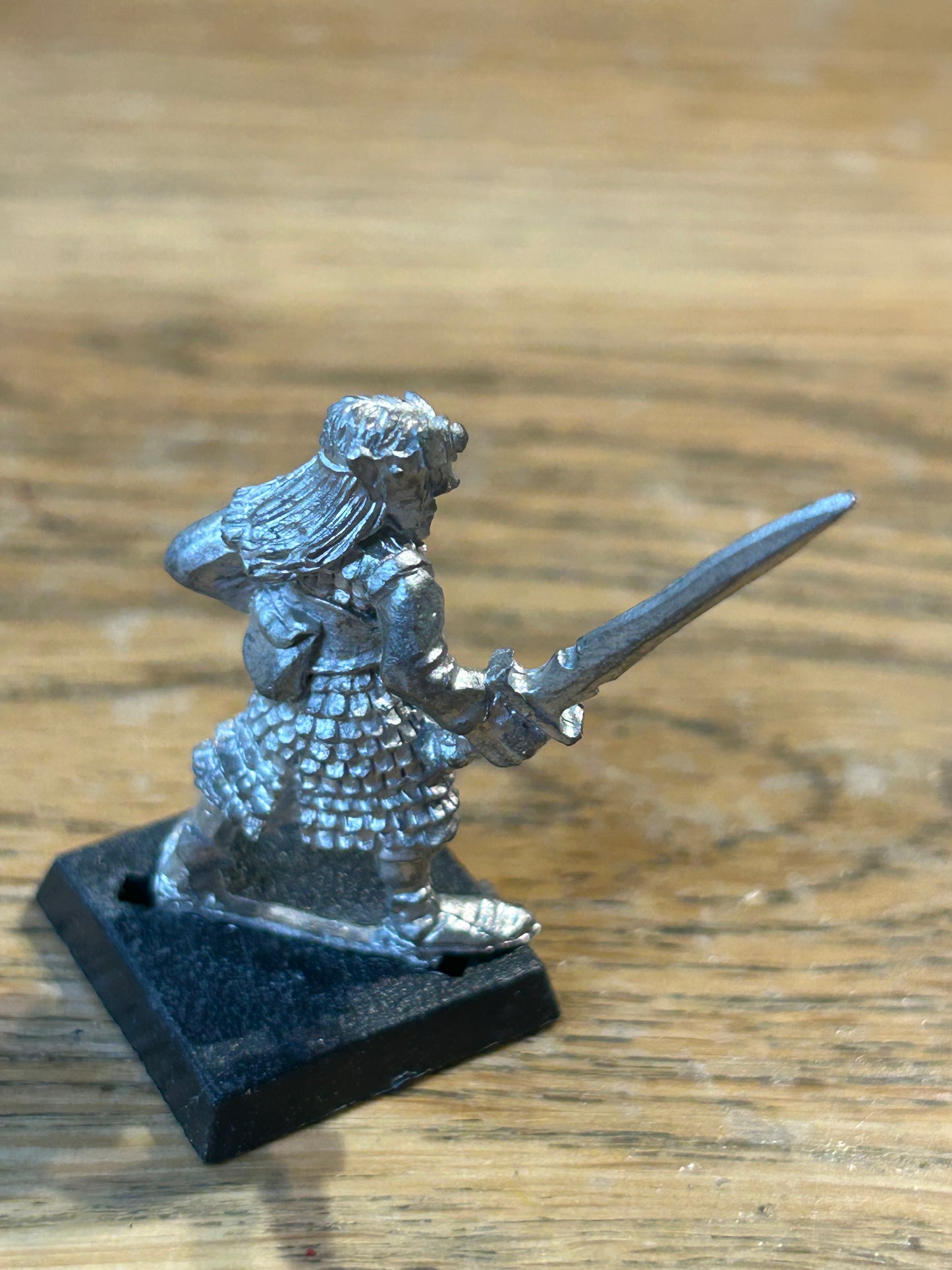Warhammer Fantasy old world wood elf ELF1 warrior (05) Ibormeth with sword