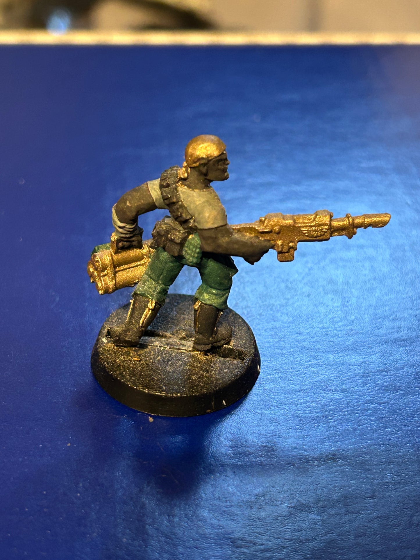 WARHAMMER40K IMPERIAL GUARD CATACHAN TROOPER WITH DEMOLITION CHARGE