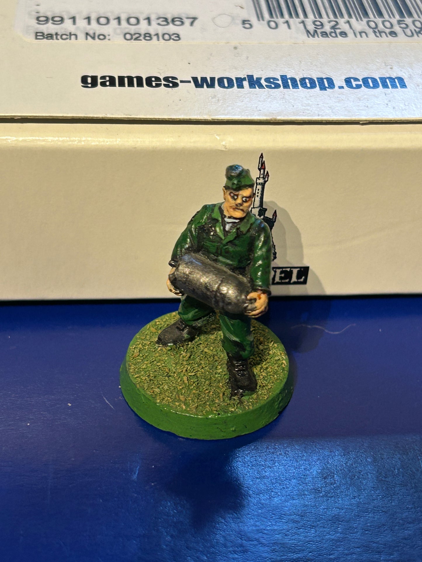 Warhammer 40k Astra Militarum Imperial Guard - Basilisk Tank Crew (oop metal)