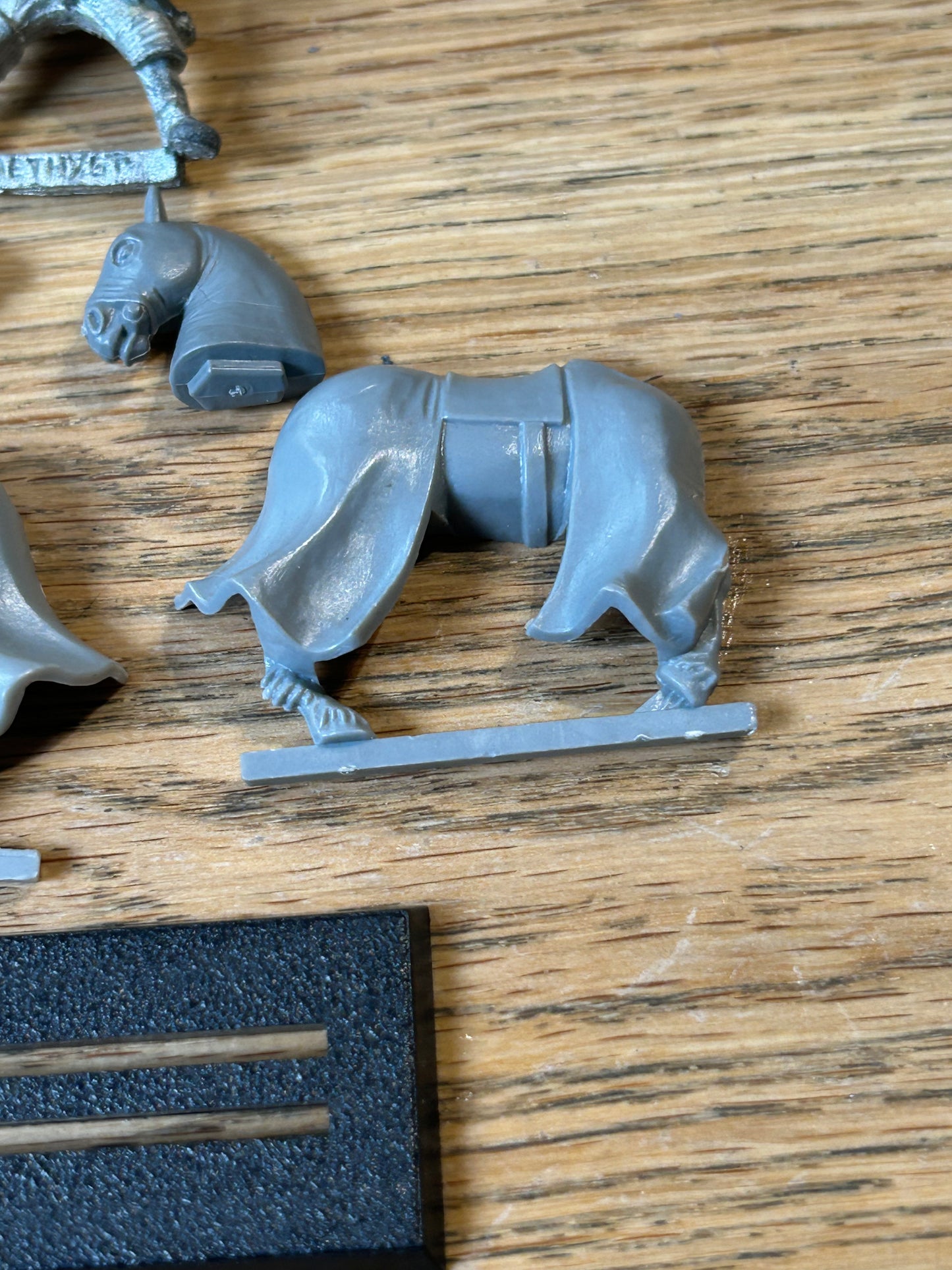 Empire of Man - Empire Mounted Amethyst Wizard