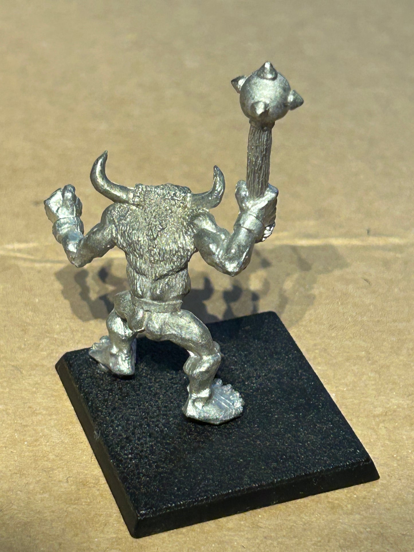 Citadel Warhammer 80s Marauder MM42 Minotaur B with mace