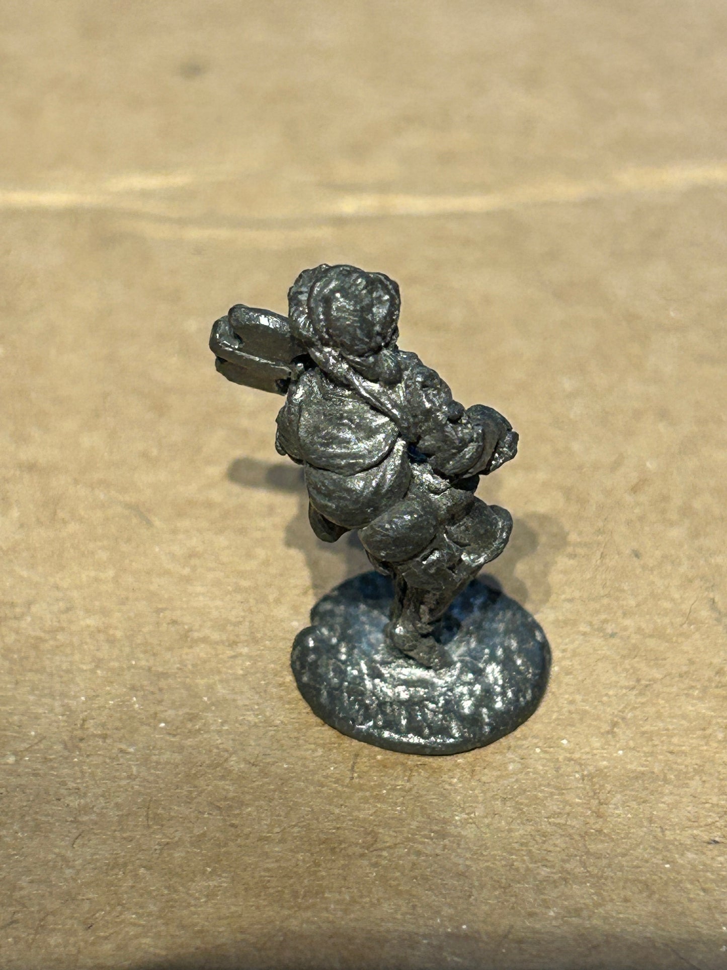 Warhammer fantasy c01 female fighter with axe