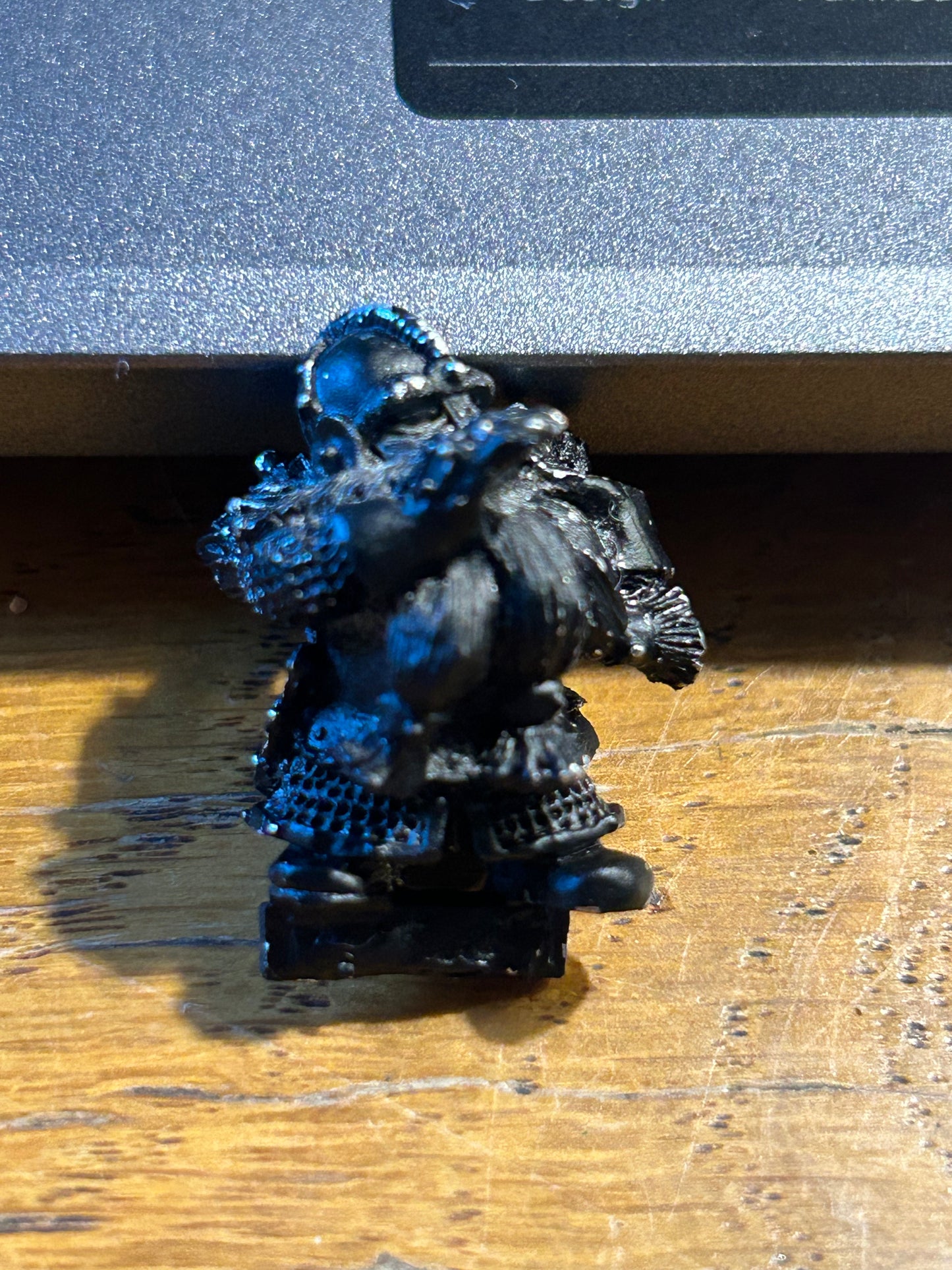 Warhammer fantasy dwarf shield bearer