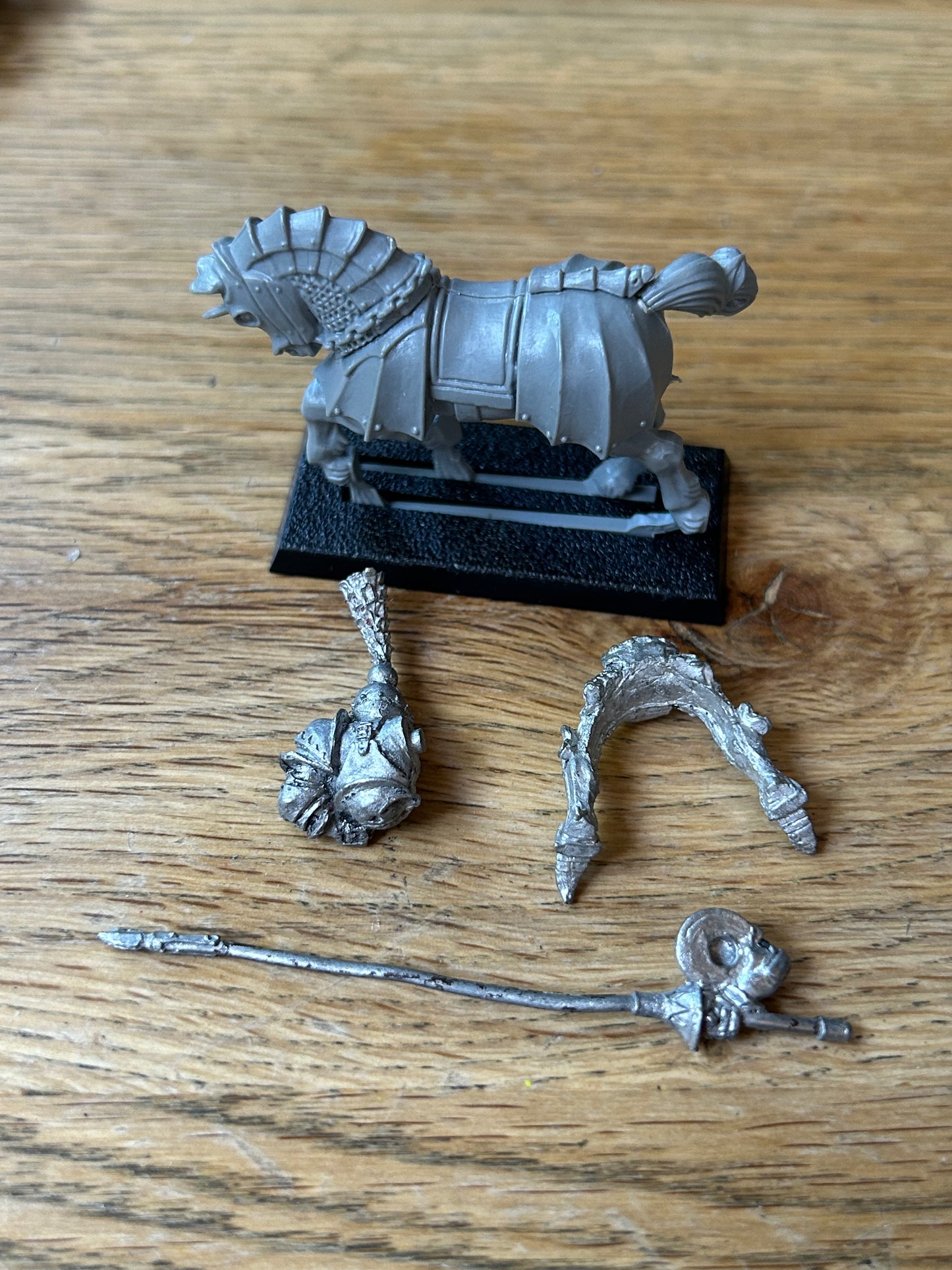 Warhammer fantasy 80’s empire high helm knight mounted (horse is the later early 90’s one and not the original 80’s big horse he came with) 8002 knights of the empire