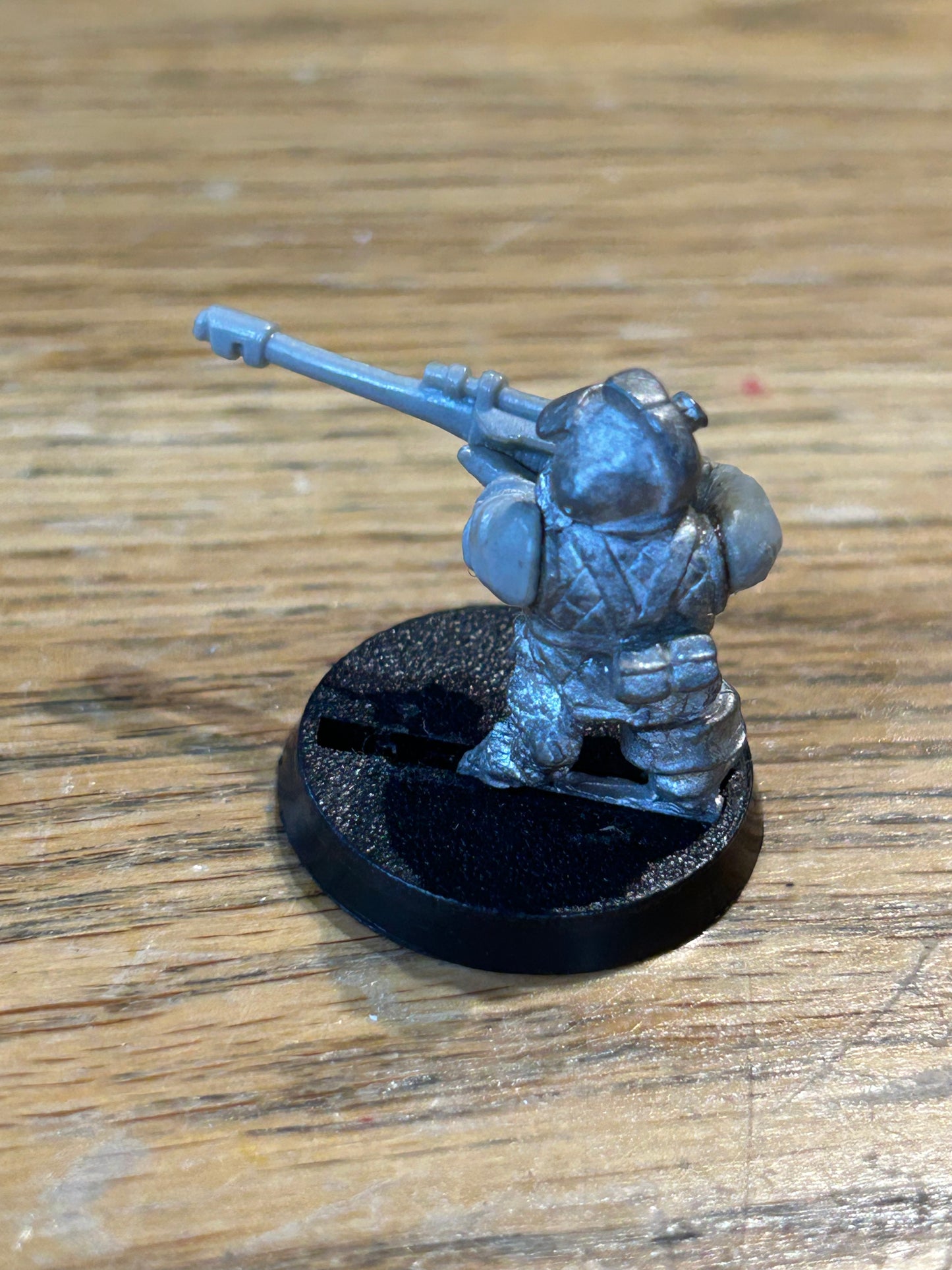 Warhammer 40k Rogue Trader metal squat with plastic arms and lasgun