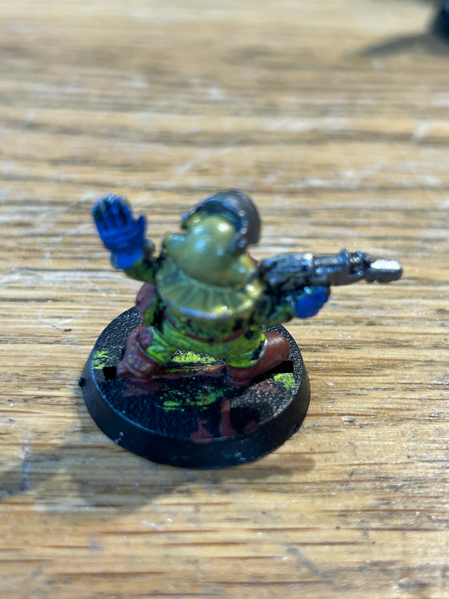 Citadel Warhammer 80s 40K Iron Claw Squat with pistol