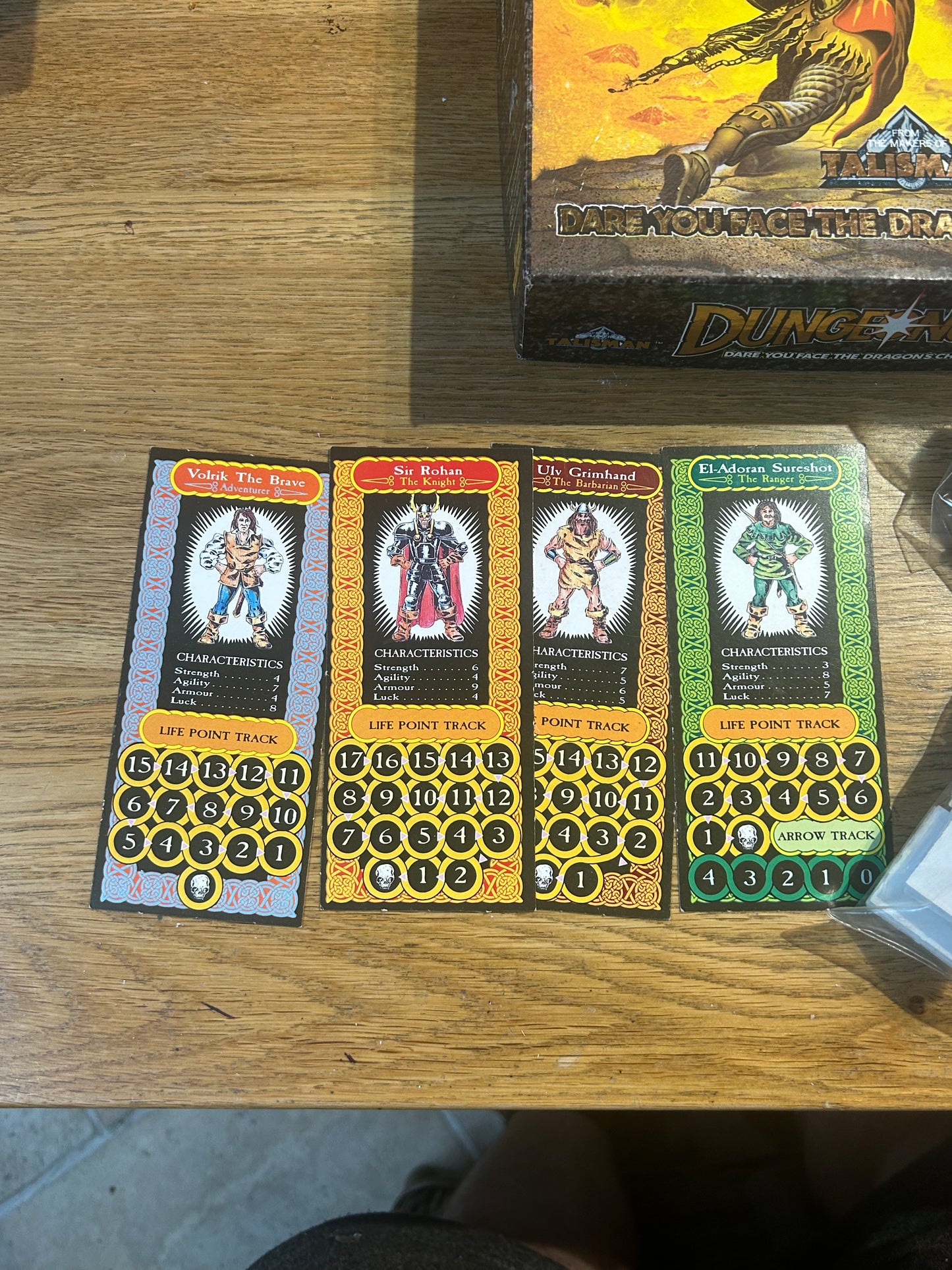 DUNGEONQUEST GAMES WORKSHOP 1987 BOARD GAME (complete except for 3 little plastic cones which can be substituted for anything)