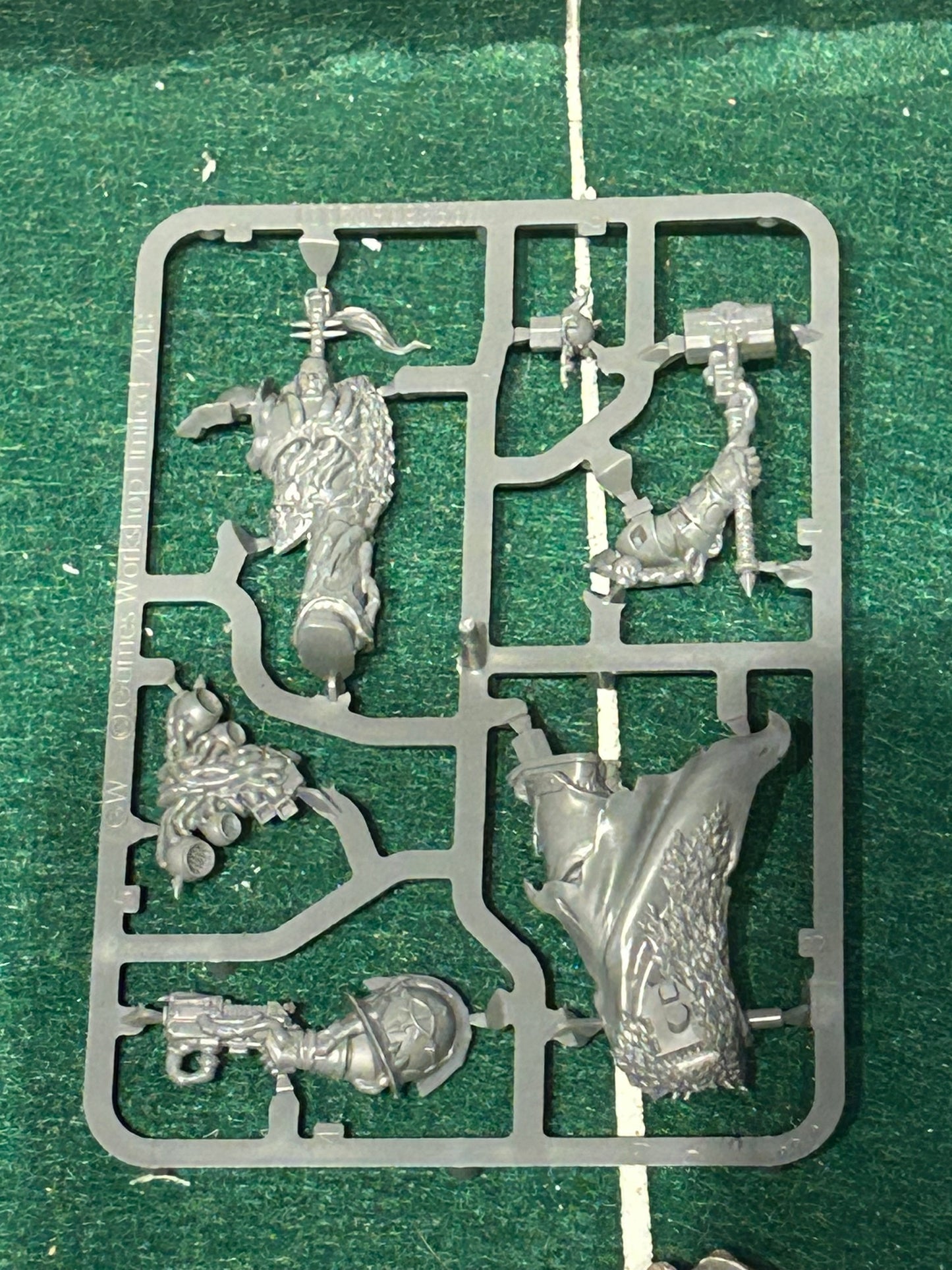 Warhammer 40k Blackstone Fortress OBSIDIUS MALLEX Chaos Lord New on Sprue MINT
