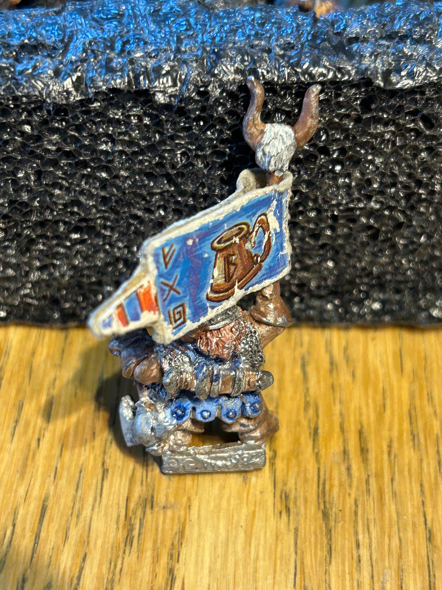 Warhammer fantasy bugman’s rangers regiment of renown RRD1 standard bearer