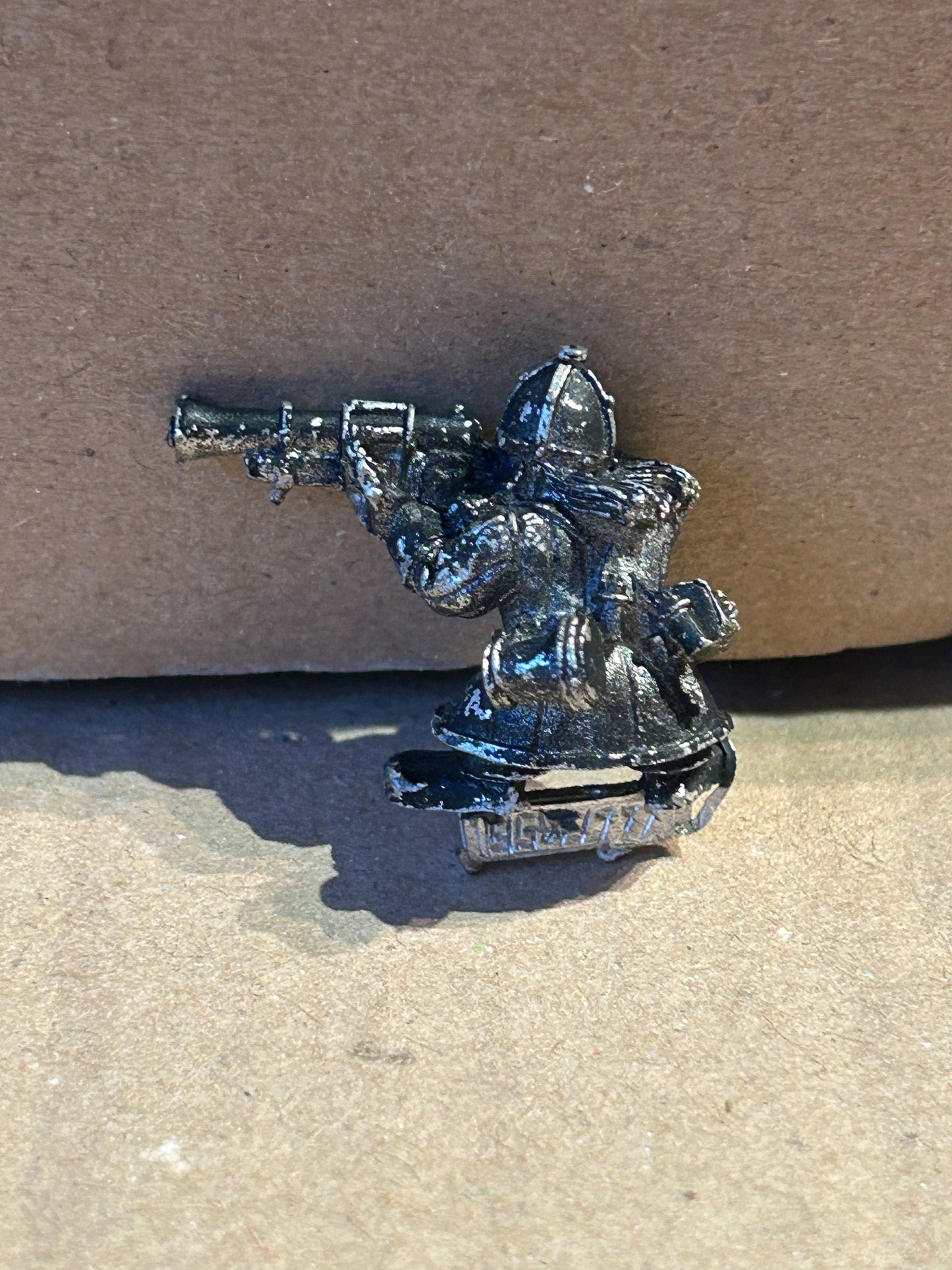 Warhammer fantasy dwarf thunderer