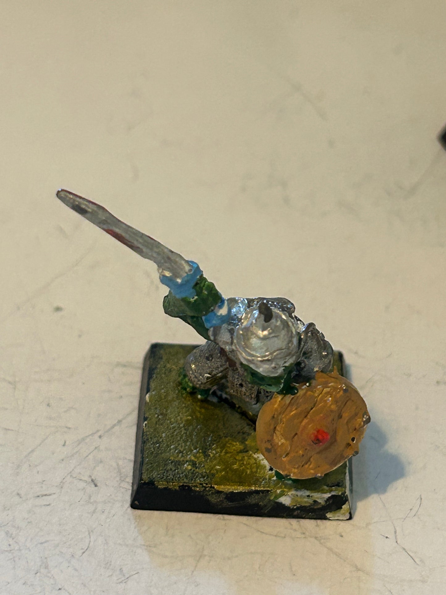 ME44 Uruk-hai LOTR citadel games workshop Gw With Sword Middle-earth Oldhammer