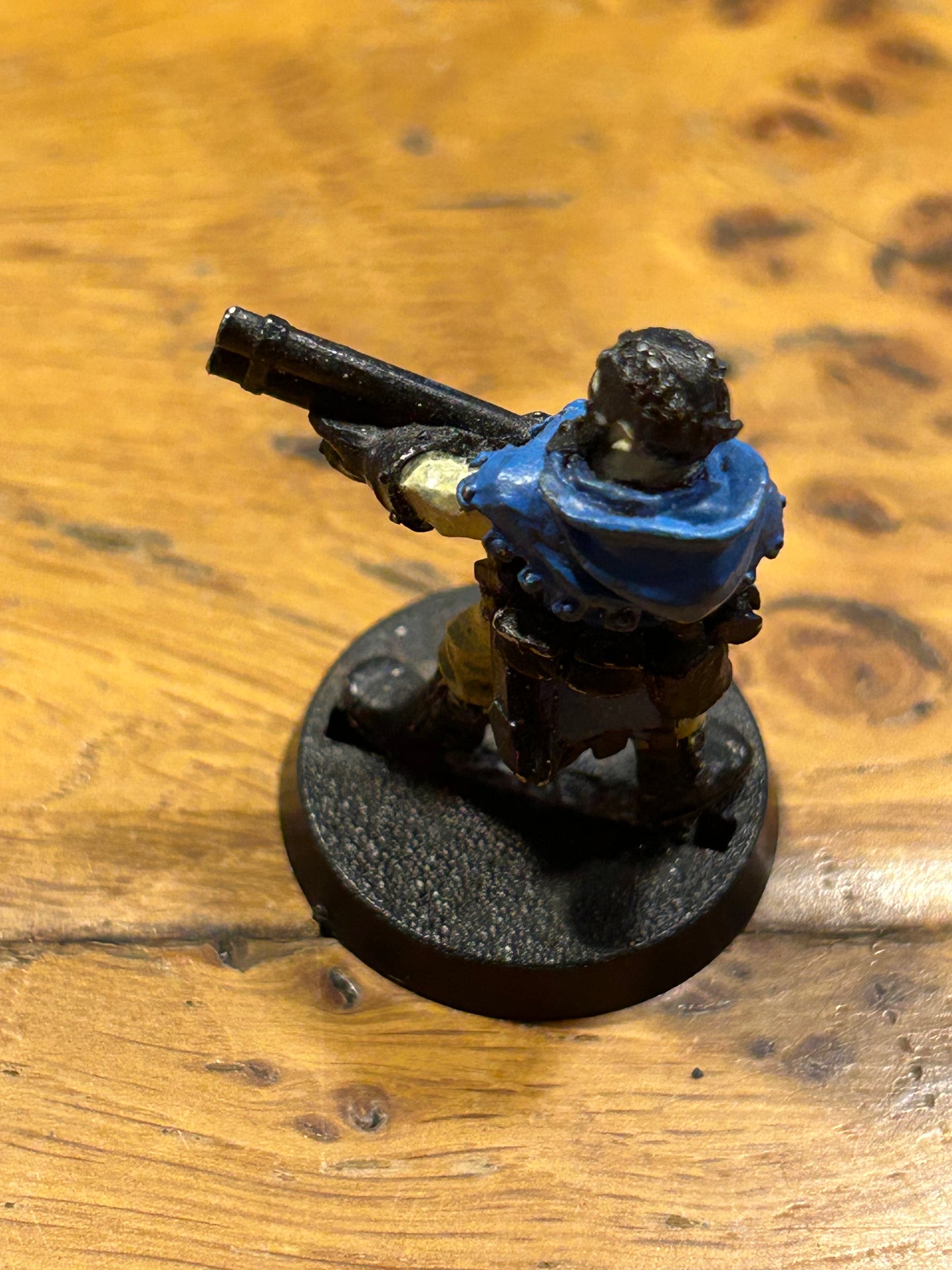 Cawdor ganger with shotgun necromunda