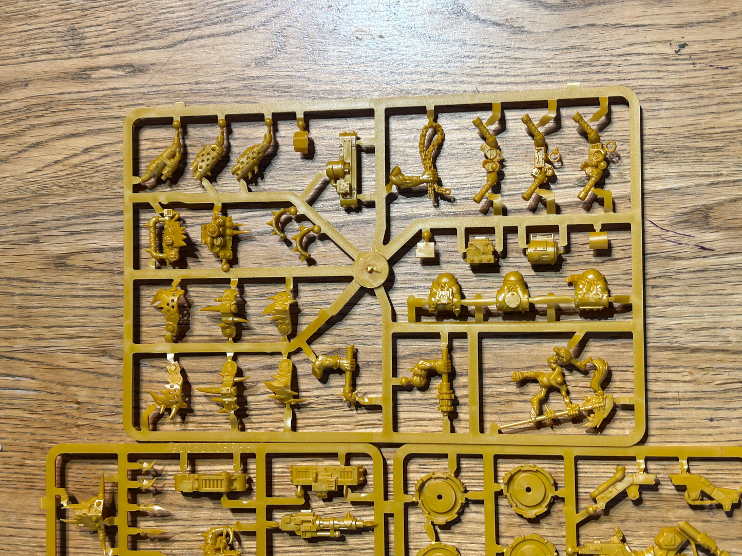 Warhammer 40k: Ork Warbiker Mob - new on Sprue (no bases)