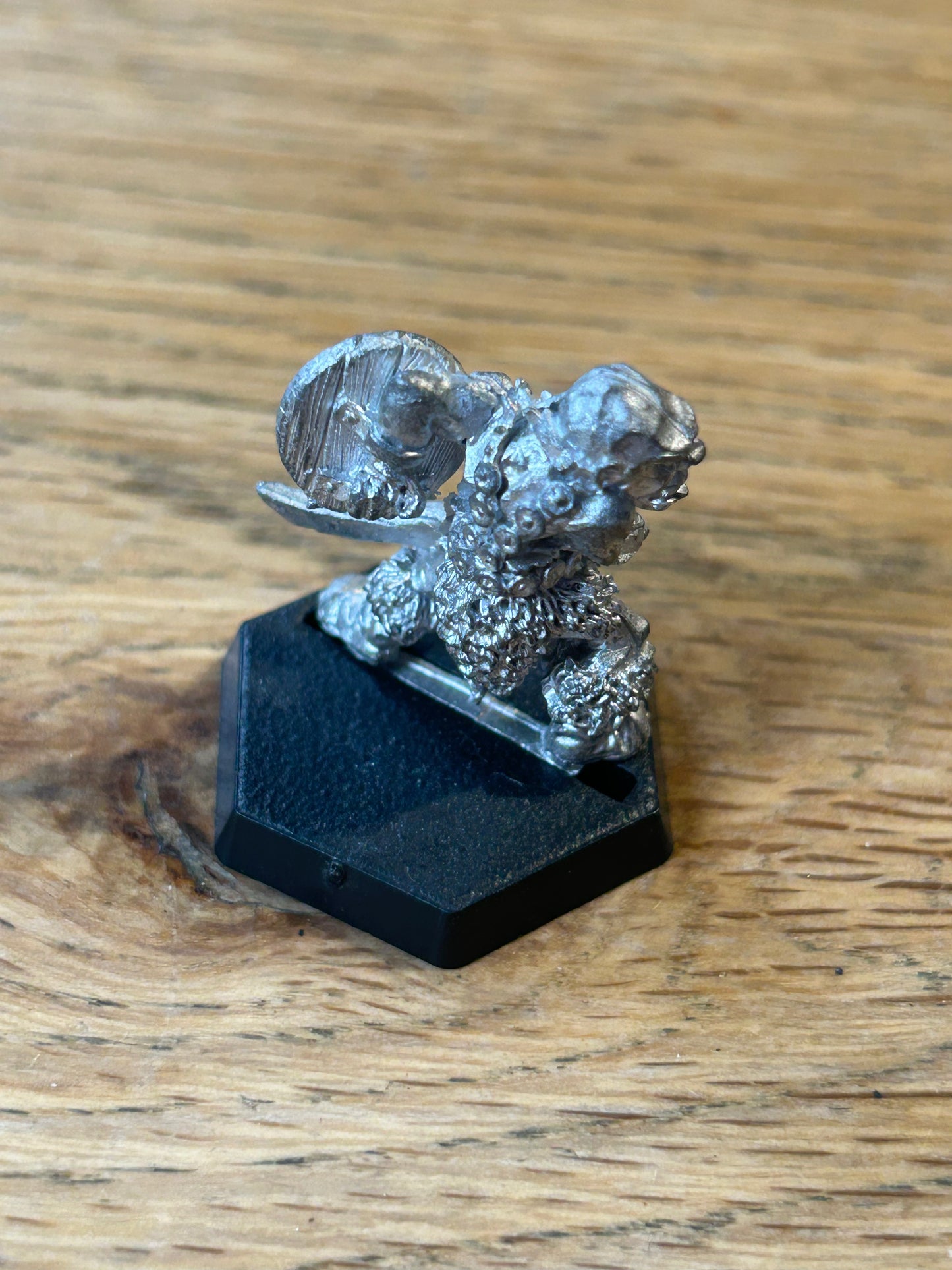 Half Orc of Saruman ME43 Citadel 1986 metal warhammer fantasy with sword and shield