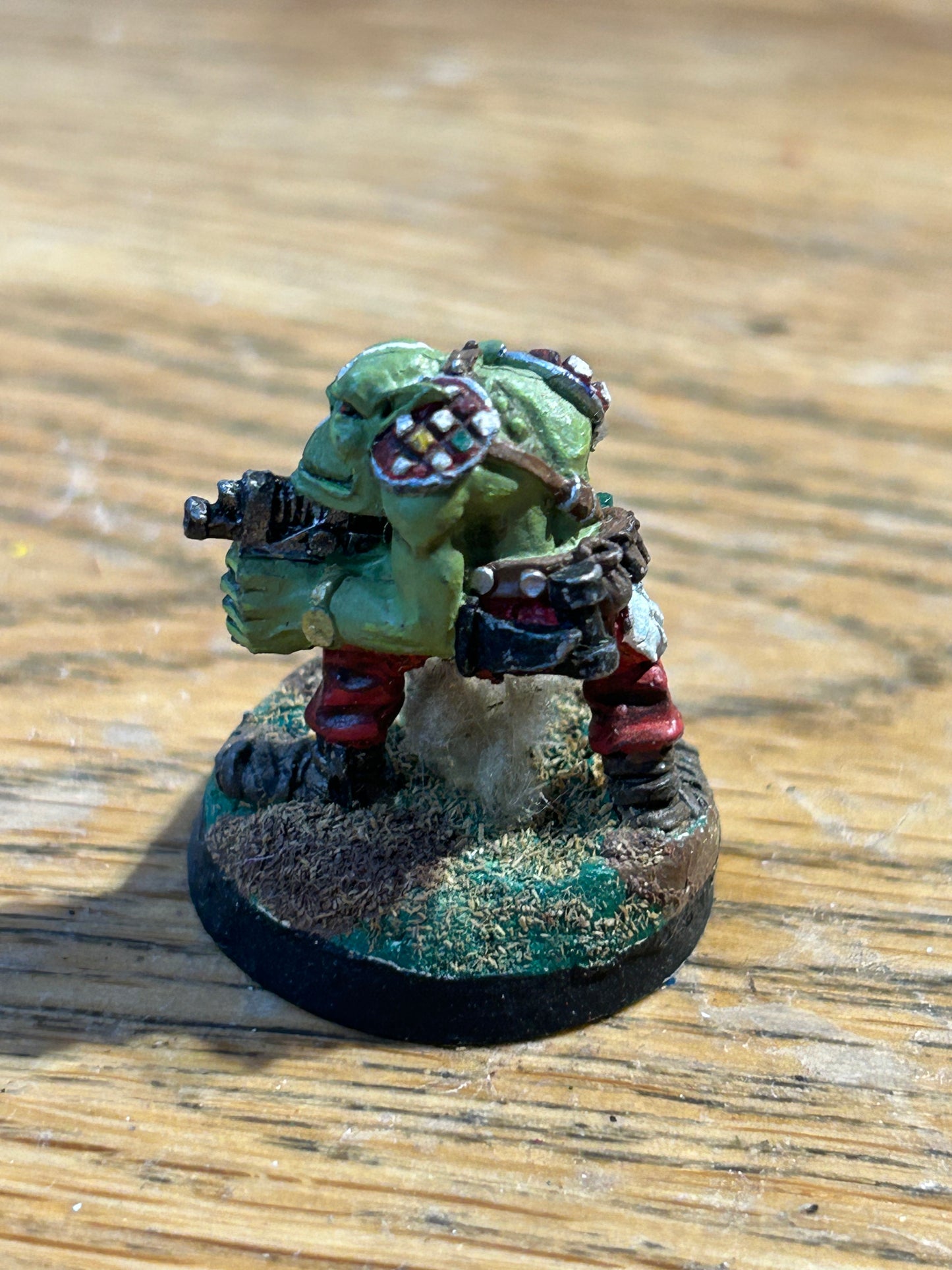 Warhammer 40k rogue trader space ork raider trooper (has milliput on the base but tab is unaffected)
