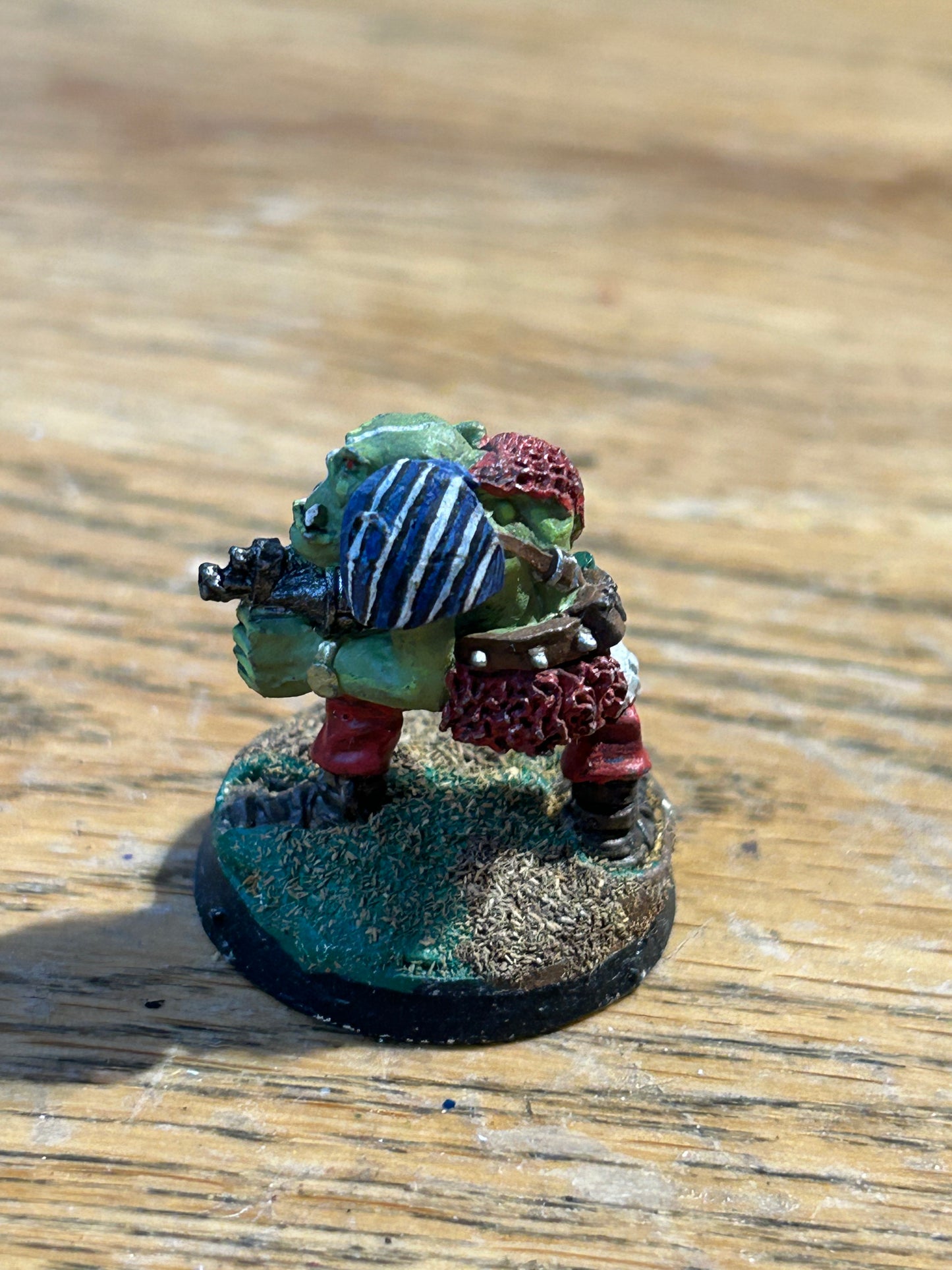 Warhammer 40k rogue trader space ork raider trooper (has milliput on the base but tab is unaffected)