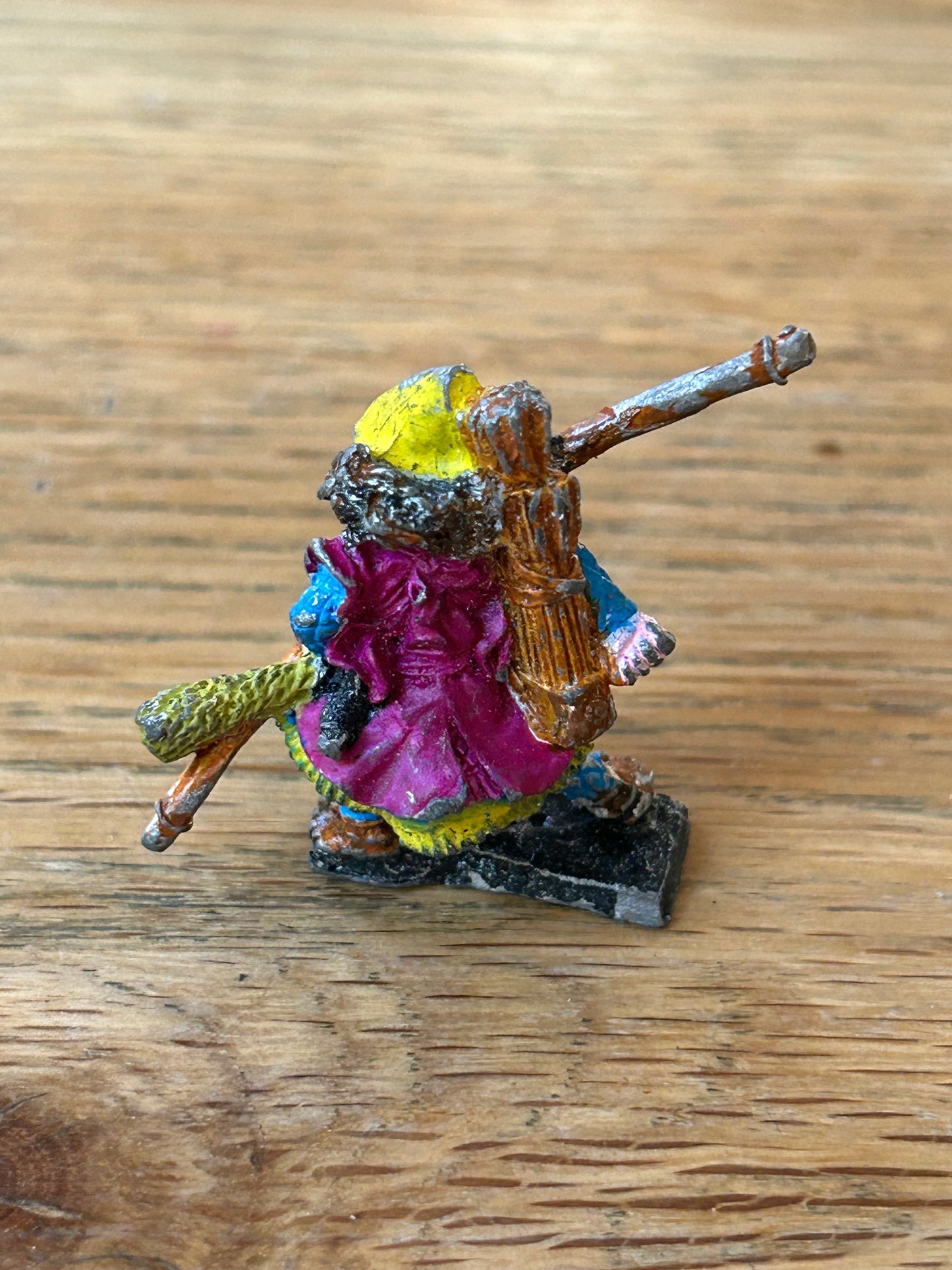 Citadel miniatures preslotta warhammer fantasy oriental heroes C05 (08)
Advancing w. Bow