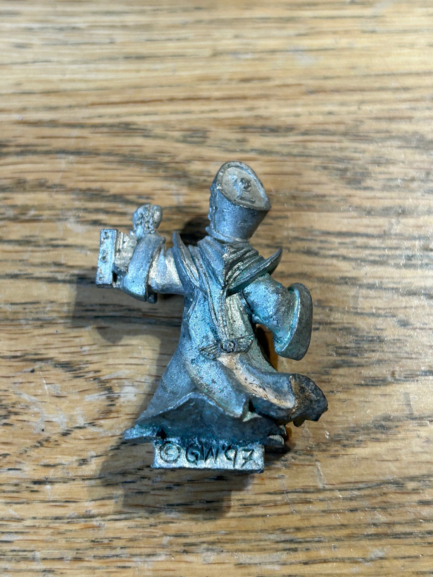 Warhammer 40k Confessor Priest (missing staff hand)