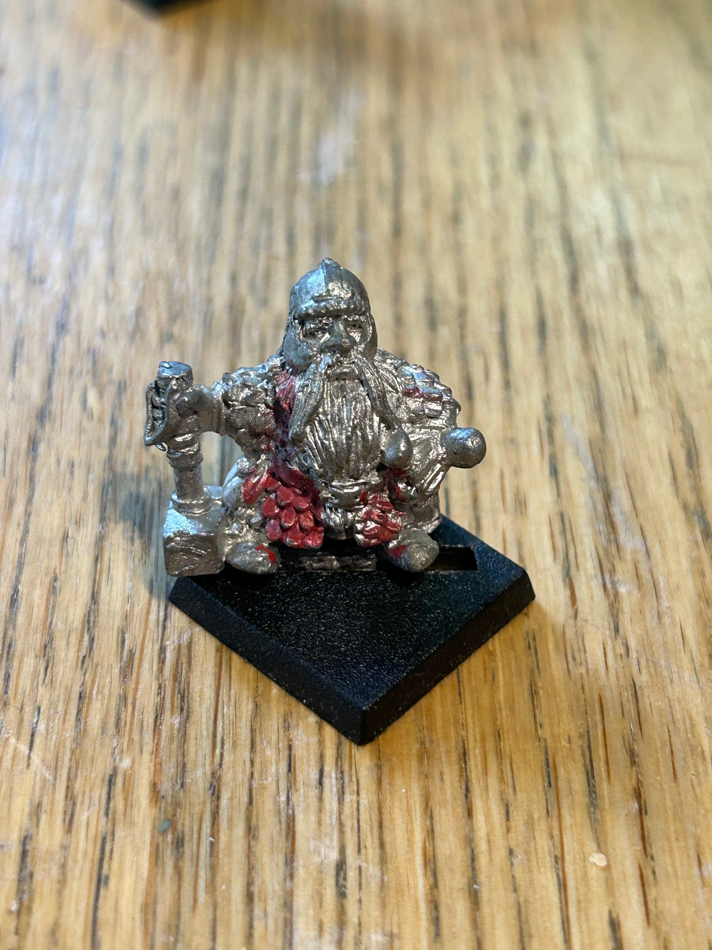 Warhammer Fantasy Norse Dwarf with hammer