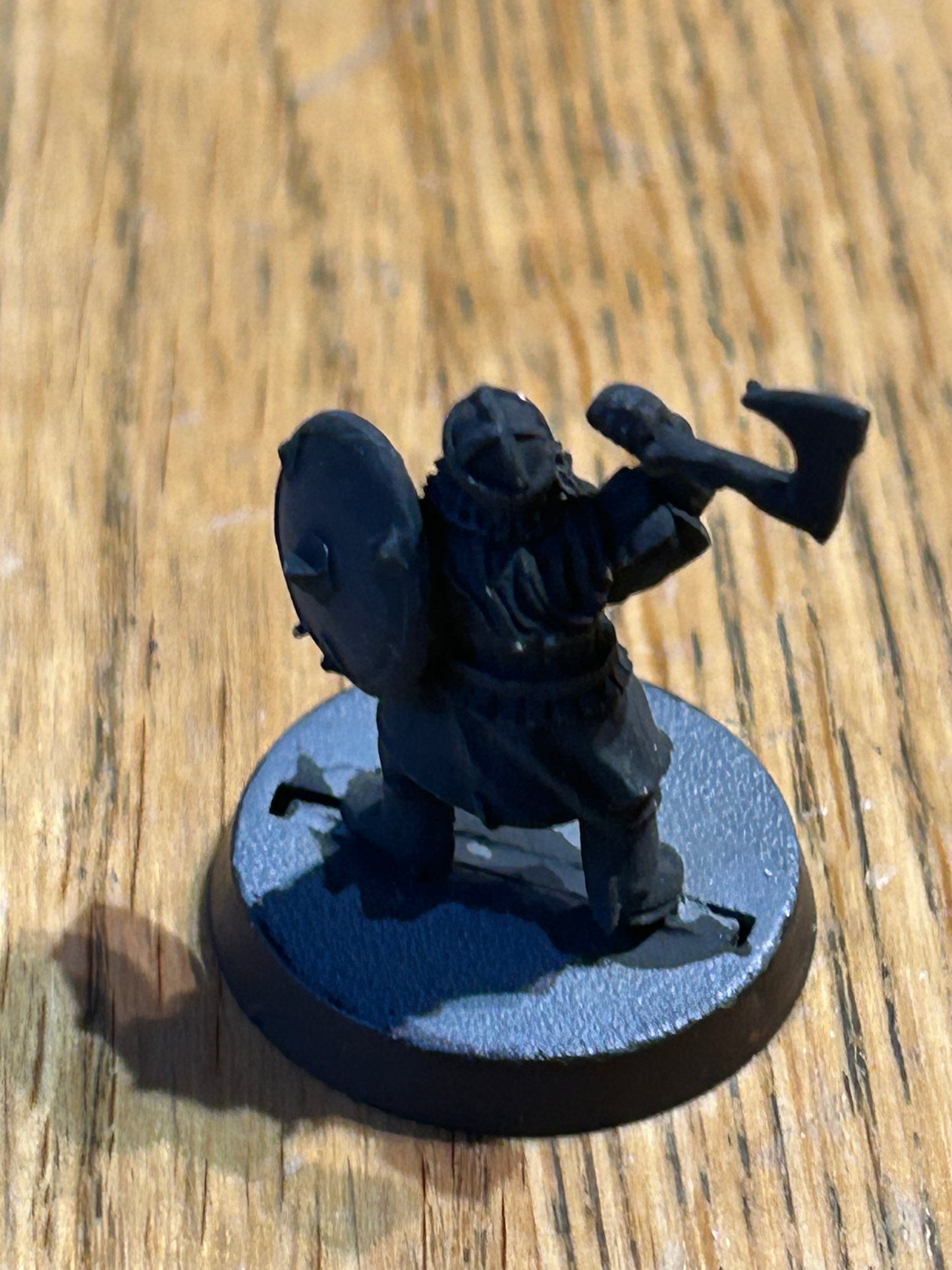 MESBG Moria dwarf with shield and axe (5 of this sculpt available) metal