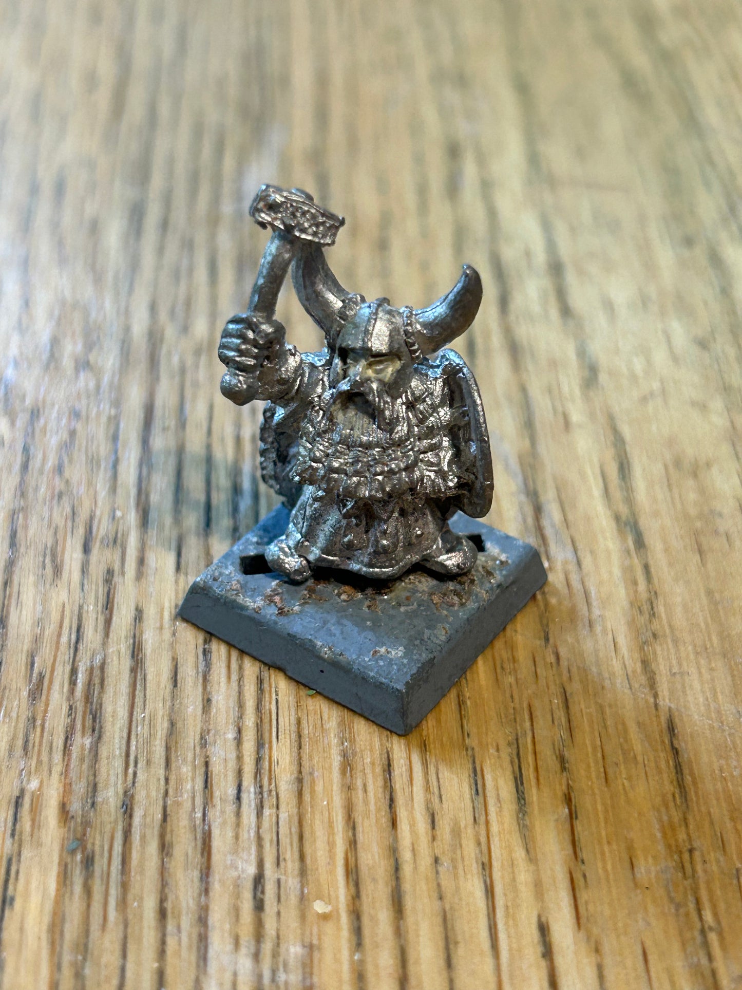 DWARF C06 WAR CHIEFTAIN MAGNIFICENT SVEN HASLEFRIESIAN DWARFS WARHAMMER fantasy (from magnificent Sven scenario)