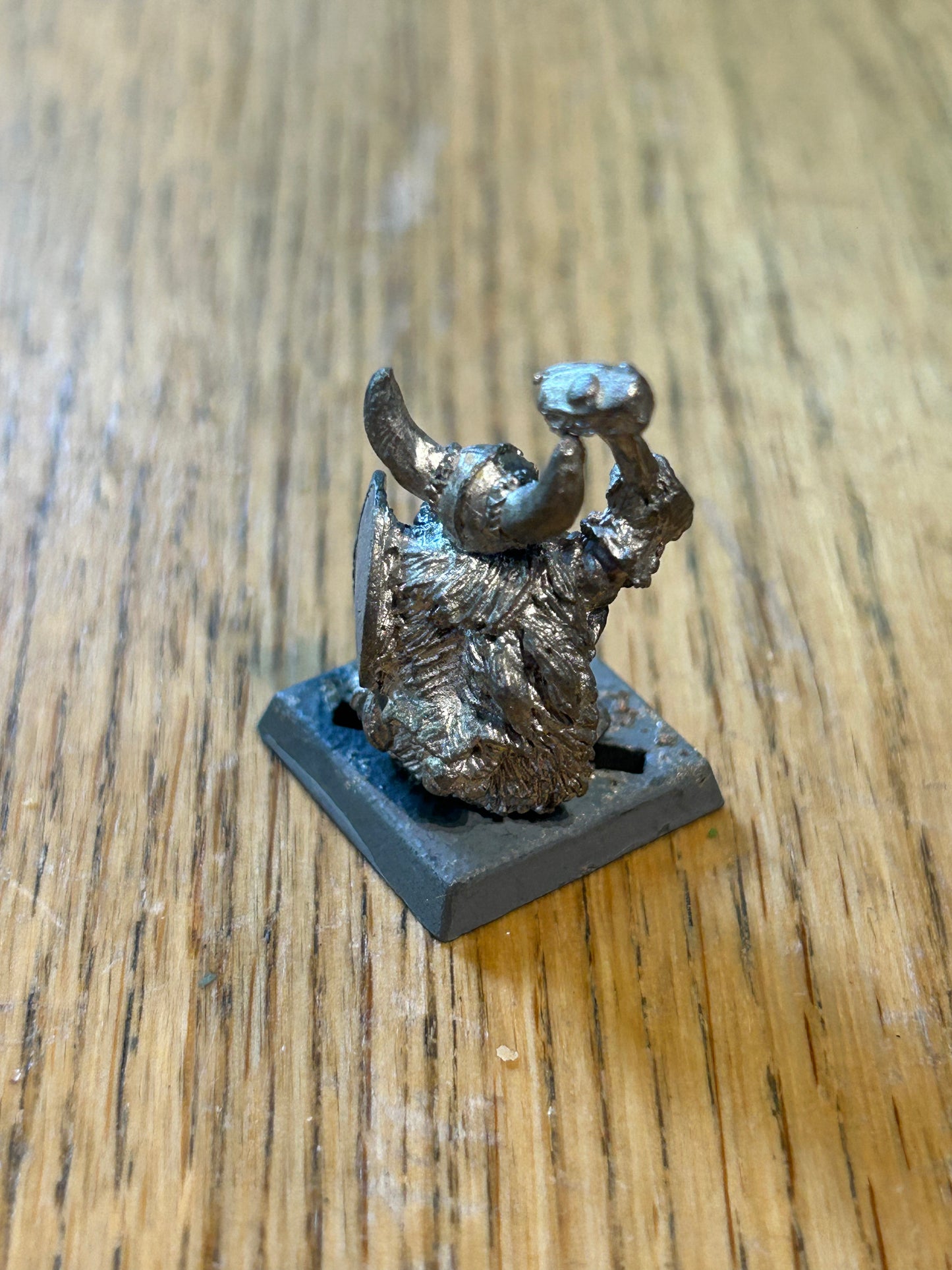 DWARF C06 WAR CHIEFTAIN MAGNIFICENT SVEN HASLEFRIESIAN DWARFS WARHAMMER fantasy (from magnificent Sven scenario)