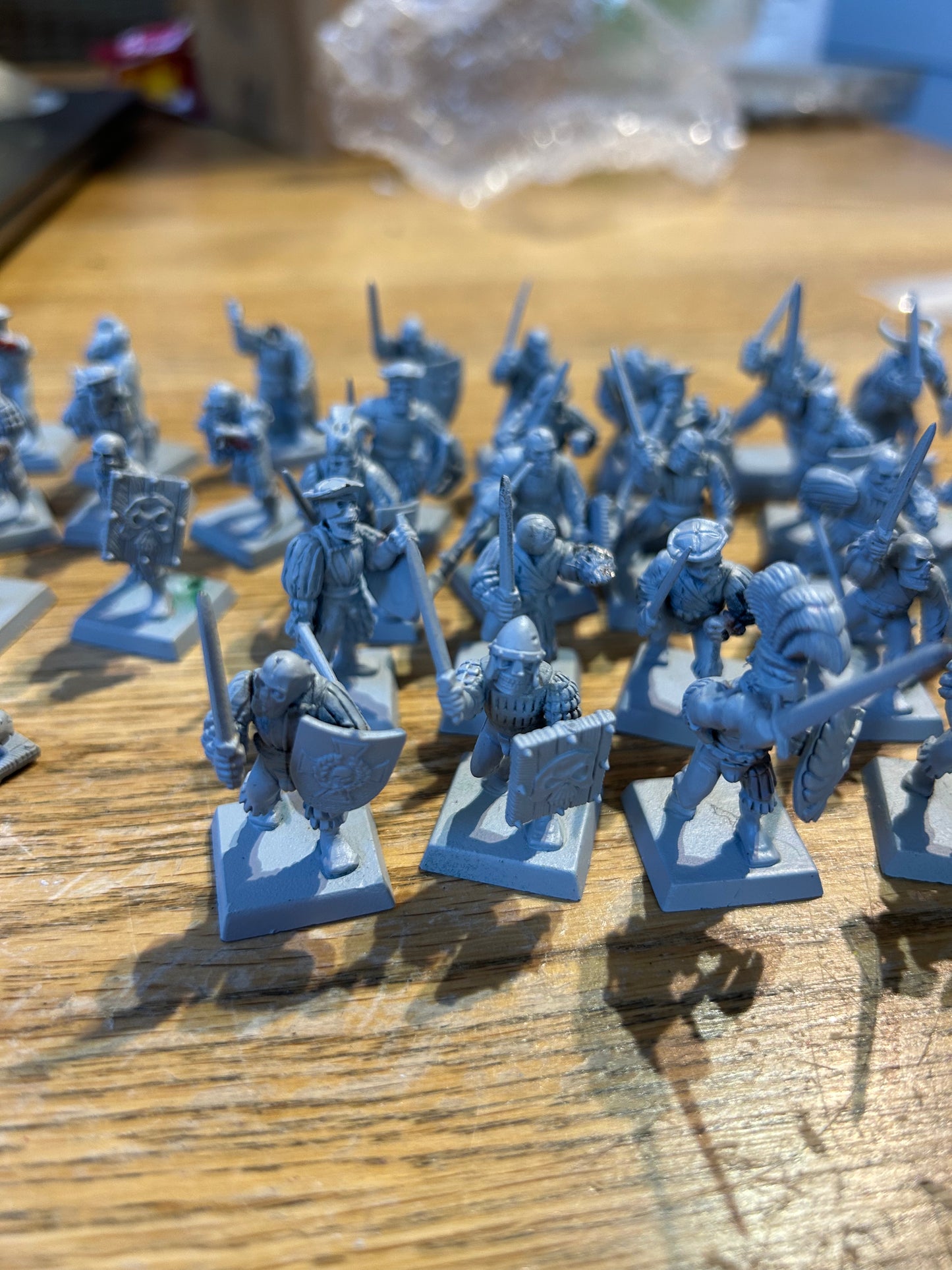 Warhammer fantasy empire zombies/skeletons regiment vampire counts (I think there’s 37, with some needing bits glued back on)
