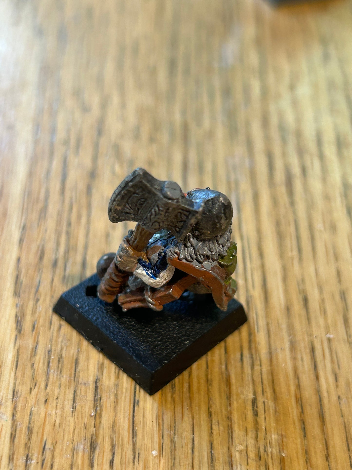 Dwarf adventurer D4 Raven Citadel Dwarven Warhammer fantasy