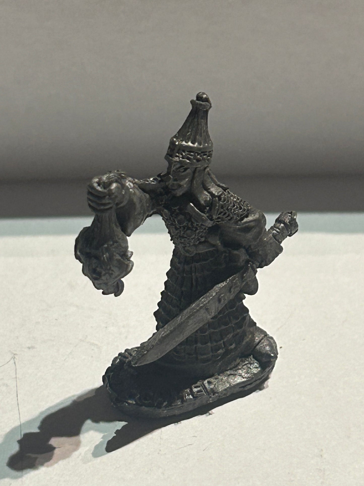 Warhammer fantasy c08 high elf fighter with severed head