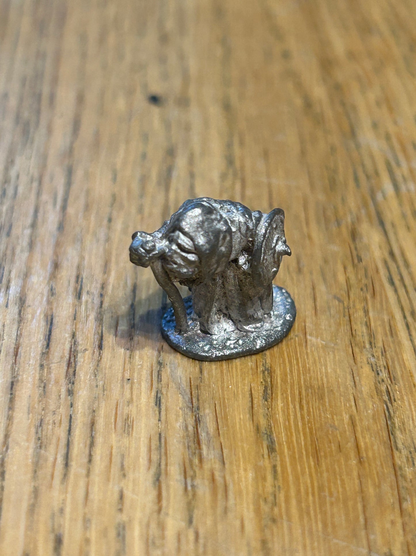 Warhammer Citadel Games Workshop C13 Night Goblins with spear and shield (spear has broken off)