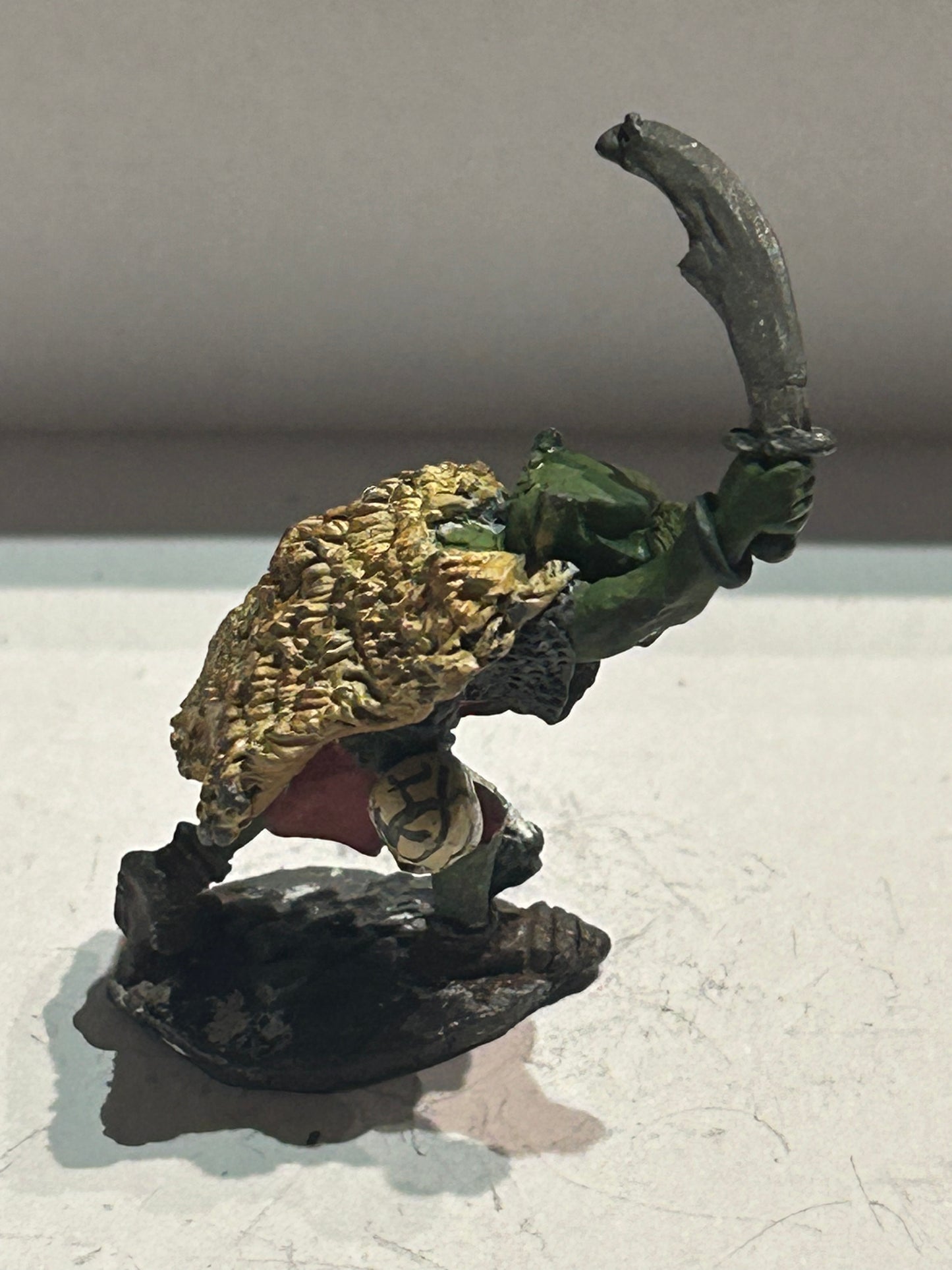 Citadel - Pre Slotta - Warhammer - C15 armoured Orc Warrior chieftain with sword and flail