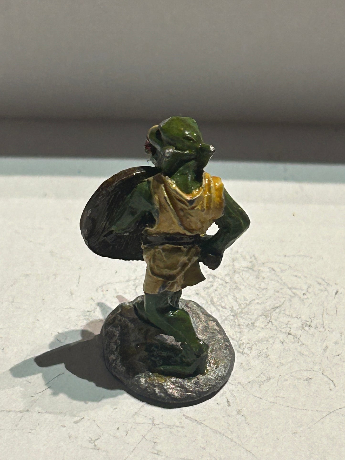 Citadel - Pre Slotta - Warhammer - C15 armoured Orc with sword and shield FTO2 attacking with sword and shield Fantasy tribes orcs