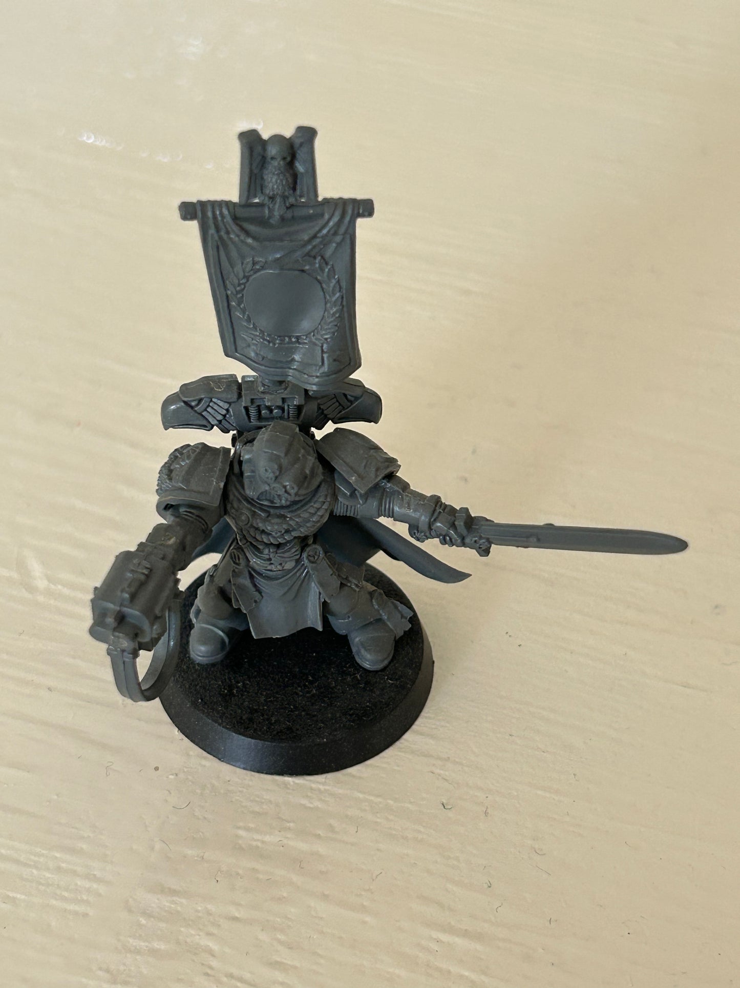 Warhammer 40k space marine captain plastic