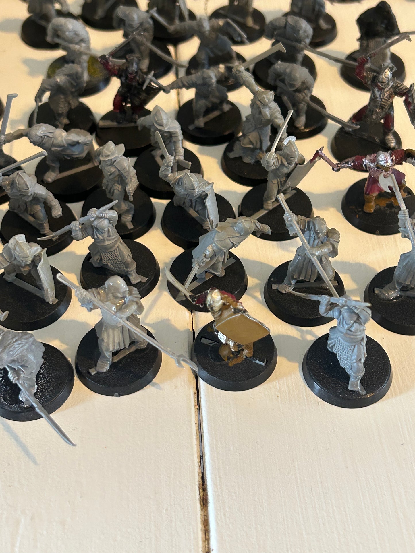 MESBG large evil ork Uruk Hai and goblin army (1 troll, 23 goblins, 2 warg riders, 76 orcs/uruk hai, plus 9 damaged models)