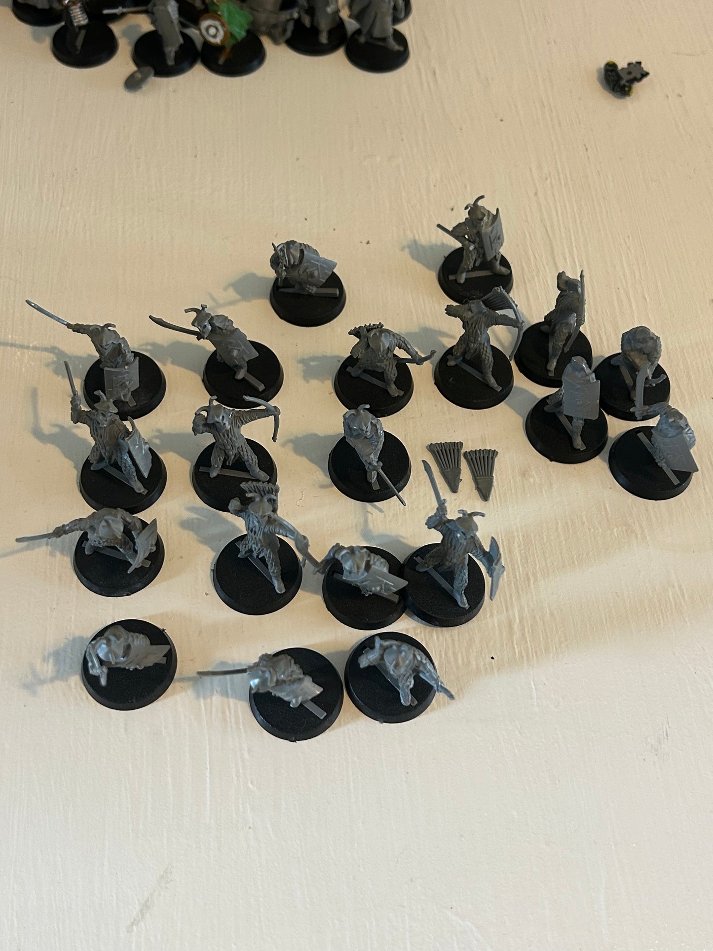 MESBG Lord of the rings Easterling Warriors x14 (plus 5 incomplete and 1 missing his weapon)