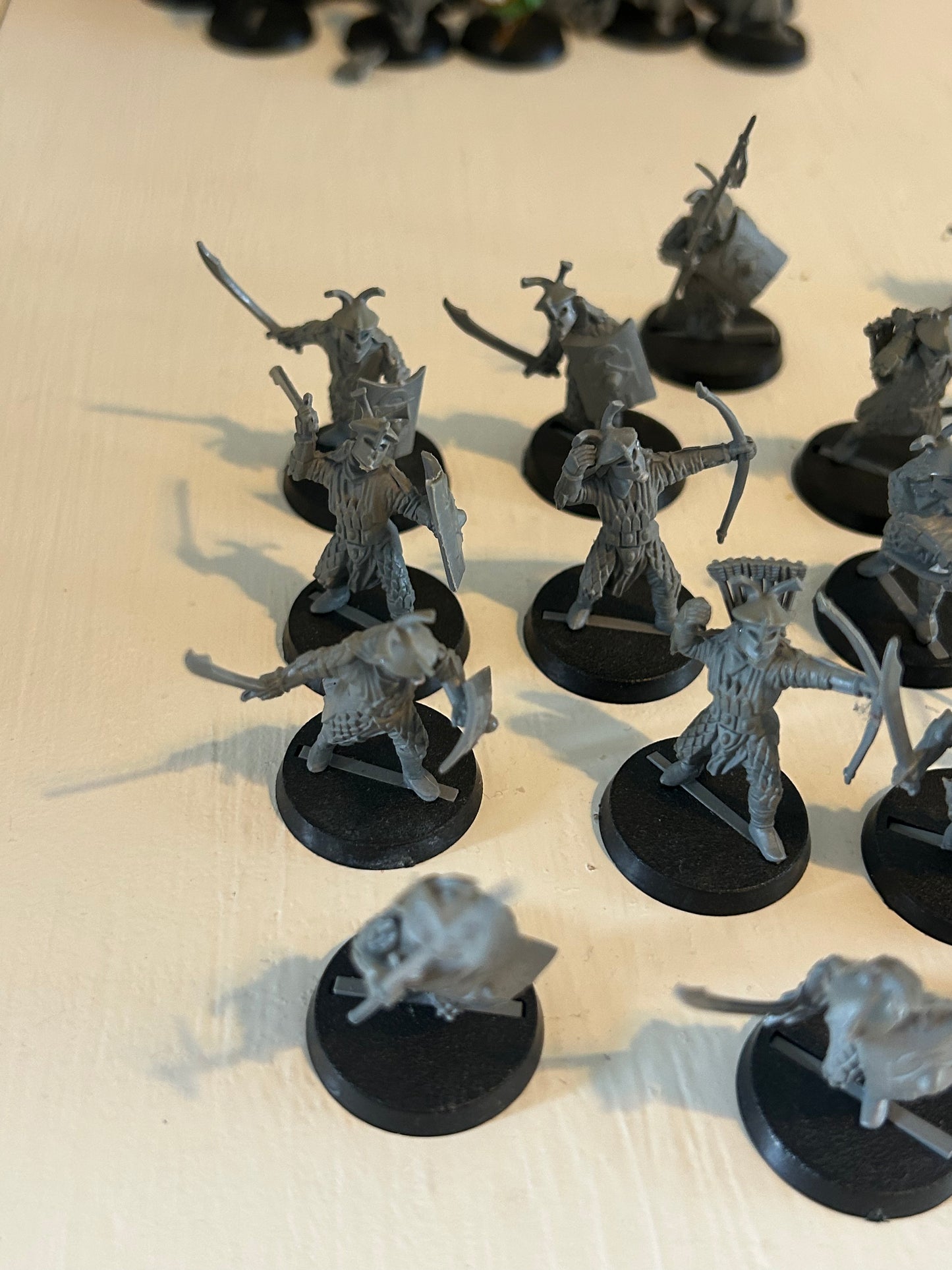 MESBG Lord of the rings Easterling Warriors x14 (plus 5 incomplete and 1 missing his weapon)