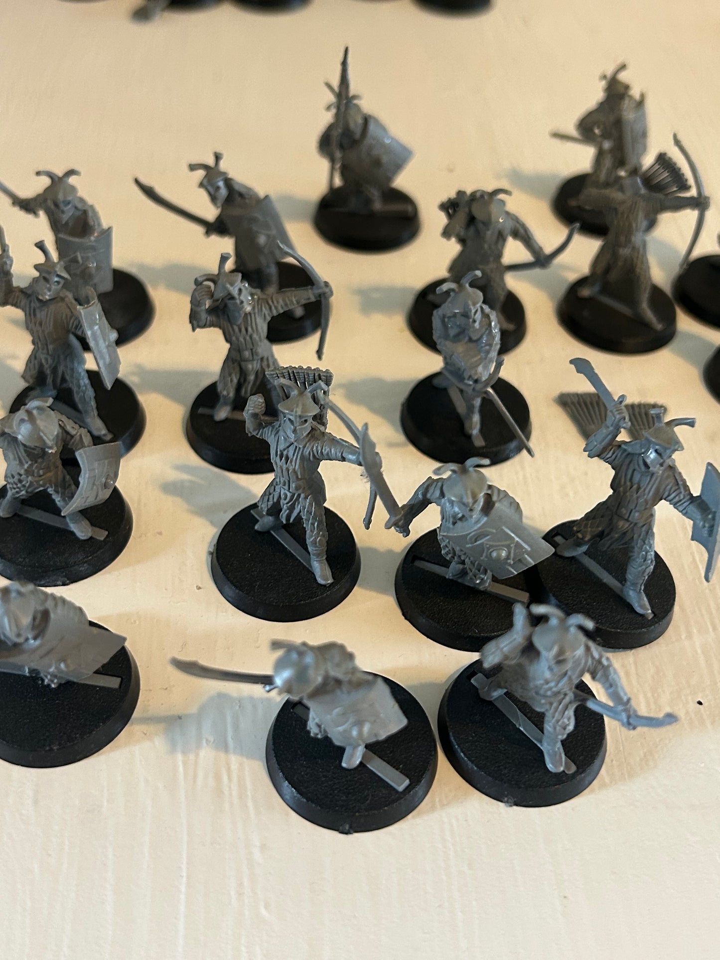 MESBG Lord of the rings Easterling Warriors x14 (plus 5 incomplete and 1 missing his weapon)