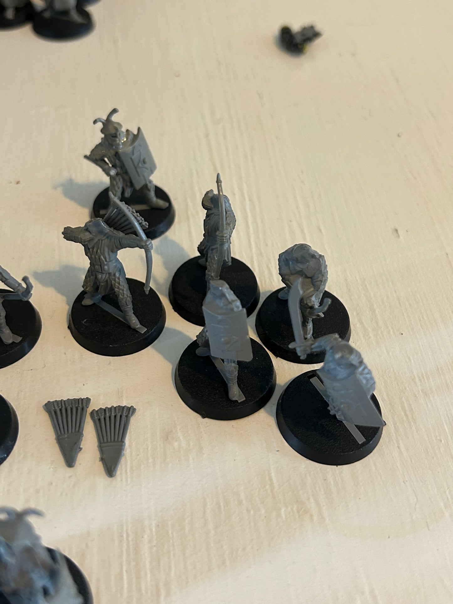MESBG Lord of the rings Easterling Warriors x14 (plus 5 incomplete and 1 missing his weapon)