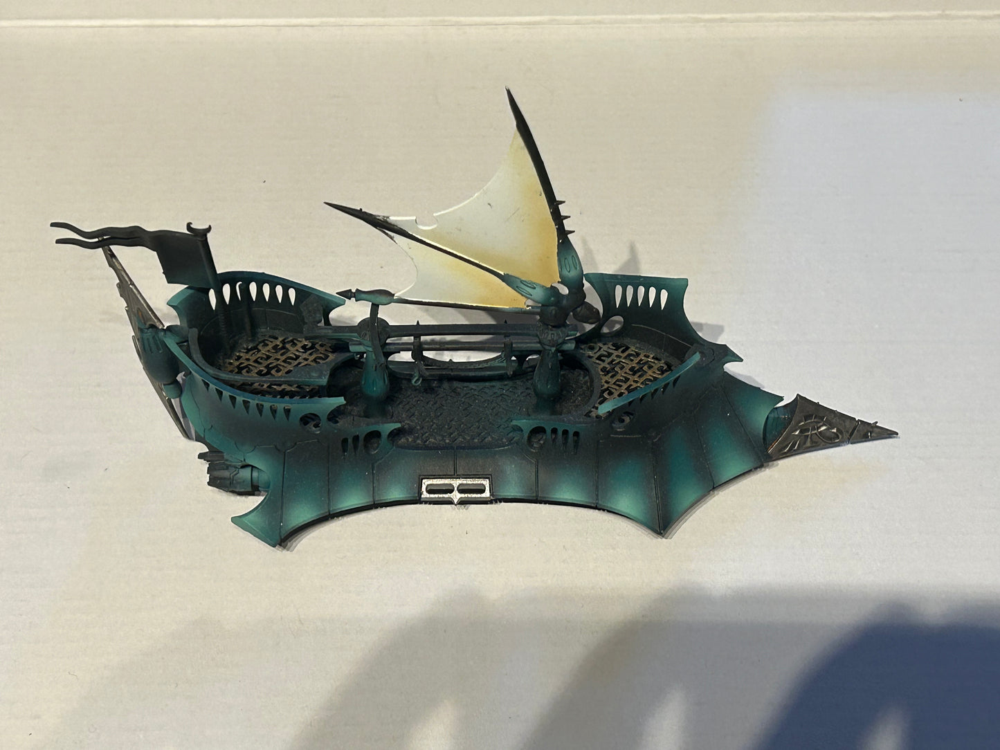 Warhammer 40k - Drukhari - Dark Eldar - Raider (no crew or stand) Games Workshop