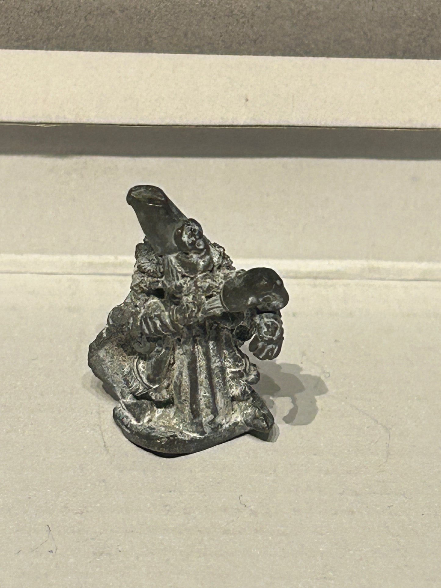 Warhammer fantasy hobgoblin hound master (broken bottom section of staff)